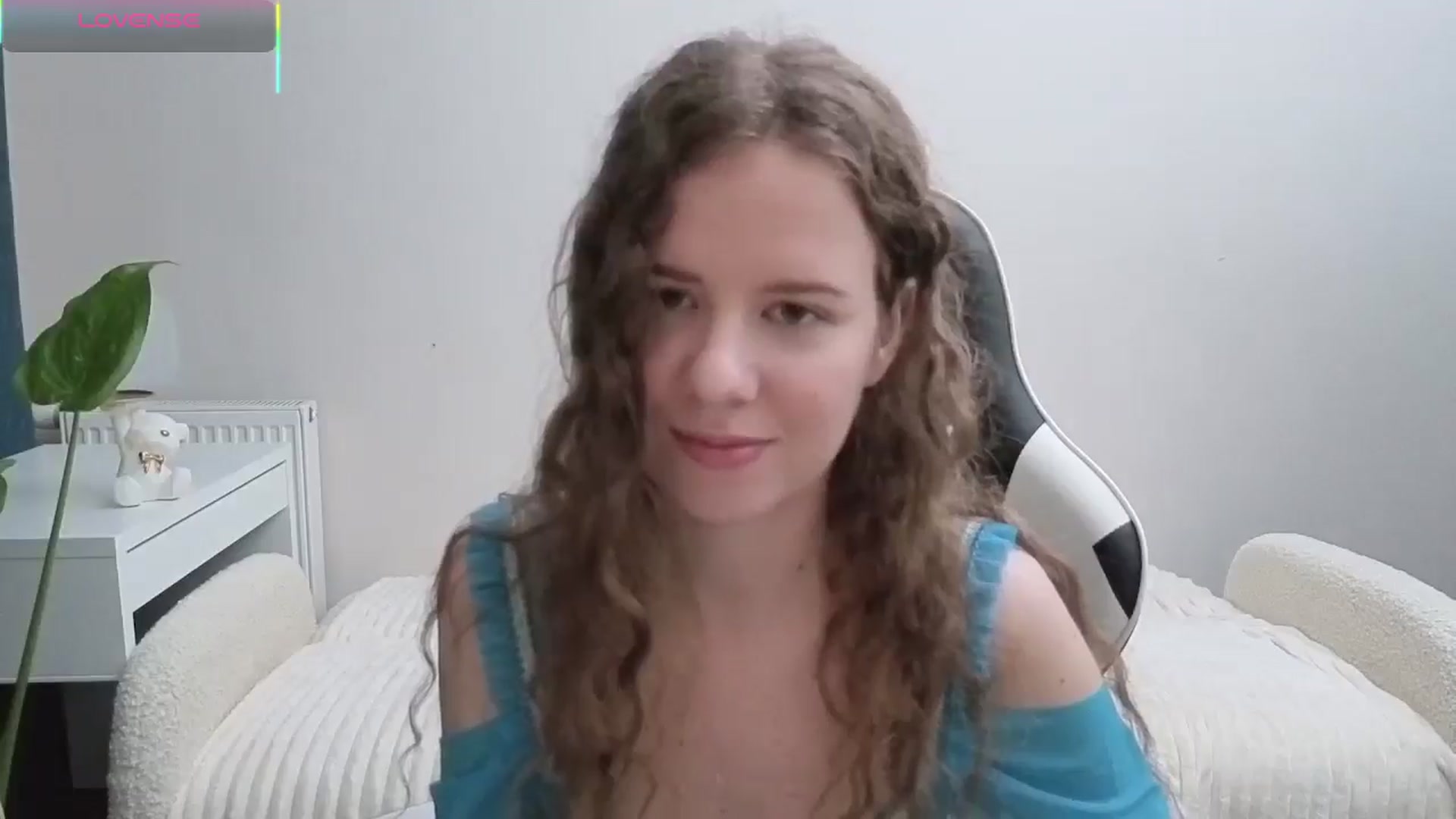 Gallery image thumbnail from BlueFlowerr's myfreecams stream on, 11/08/2025, 17:33 image 13 of 20