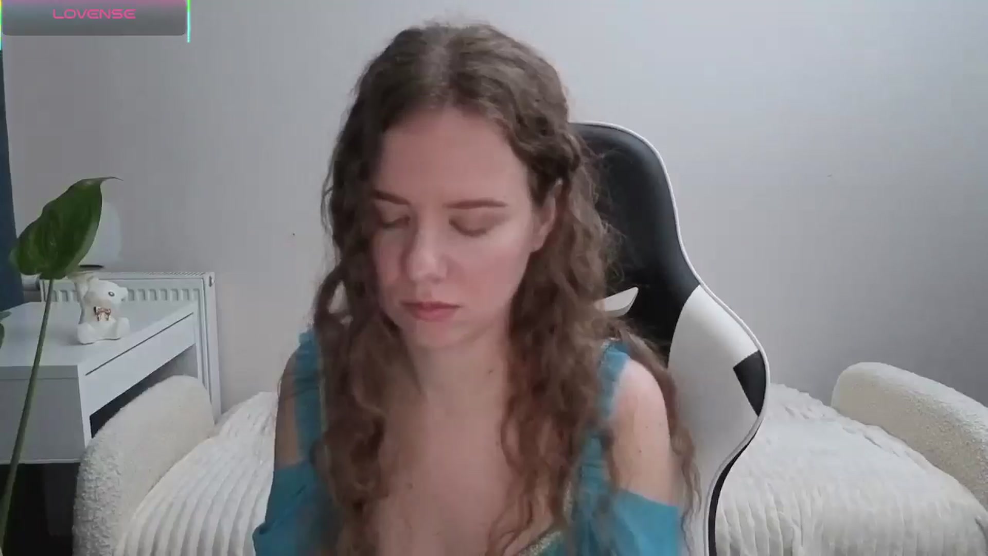 Gallery image thumbnail from BlueFlowerr's myfreecams stream on, 11/08/2025, 17:33 image 8 of 20