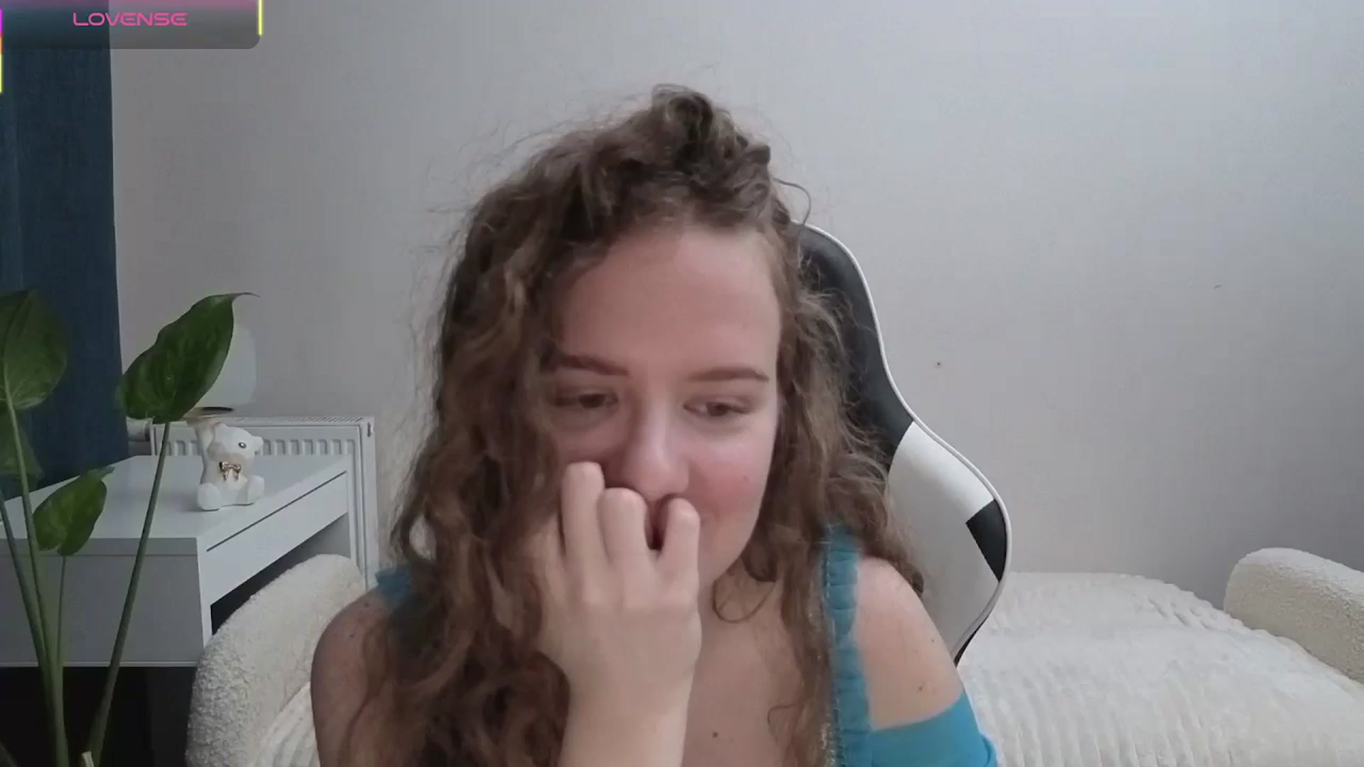 Gallery image thumbnail from BlueFlowerr's myfreecams stream on, 11/08/2025, 22:12 image 1 of 20