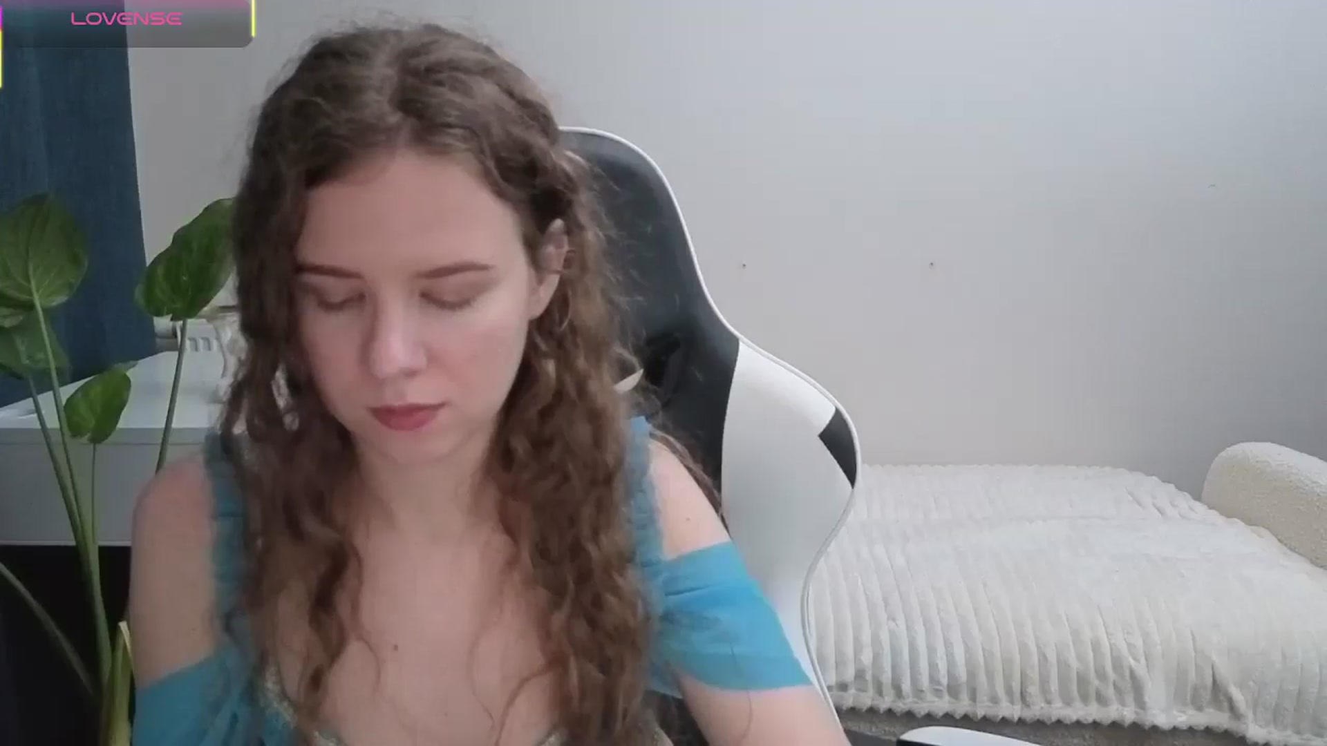 Gallery image thumbnail from BlueFlowerr's myfreecams stream on, 11/08/2025, 22:12 image 17 of 20