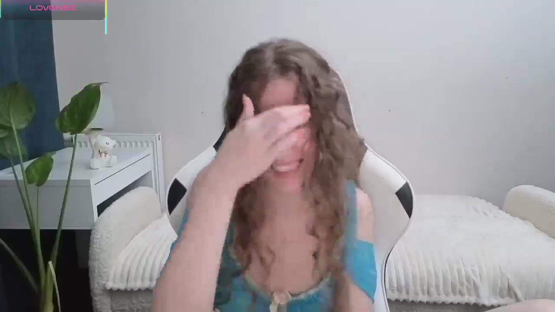 Gallery image thumbnail from BlueFlowerr's myfreecams stream on, 11/08/2025, 22:12 image 10 of 20