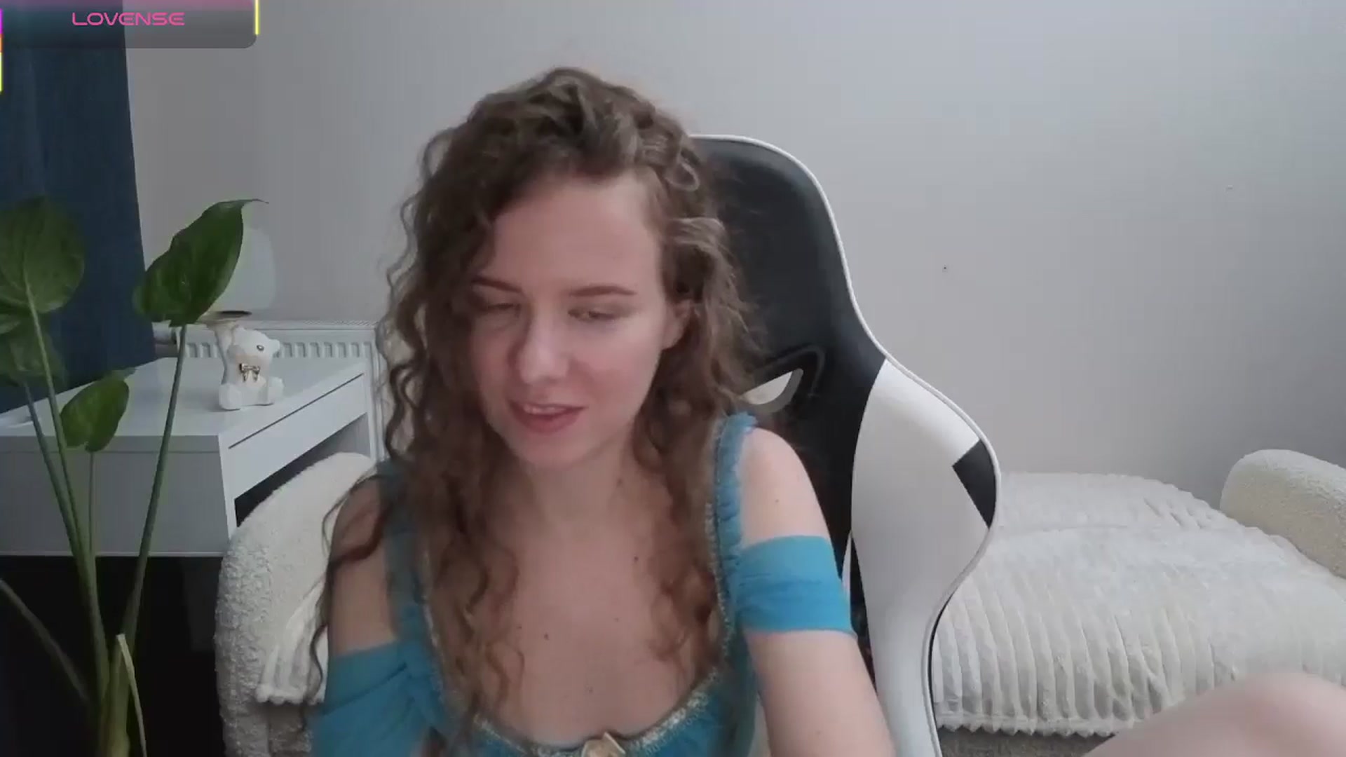 Gallery image thumbnail from BlueFlowerr's myfreecams stream on, 11/08/2025, 22:12 image 9 of 20