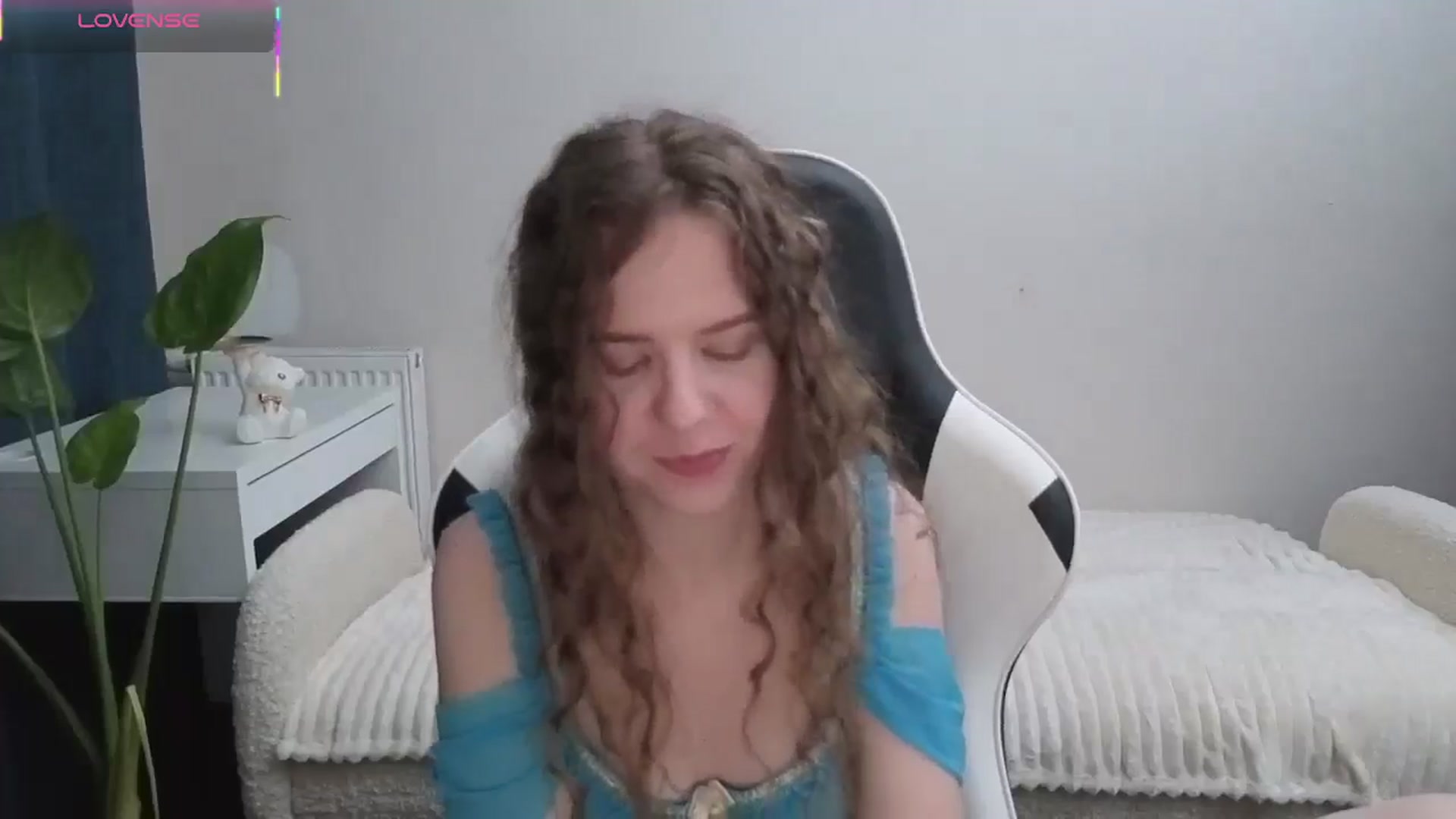 Gallery image thumbnail from BlueFlowerr's myfreecams stream on, 11/08/2025, 22:12 image 11 of 20