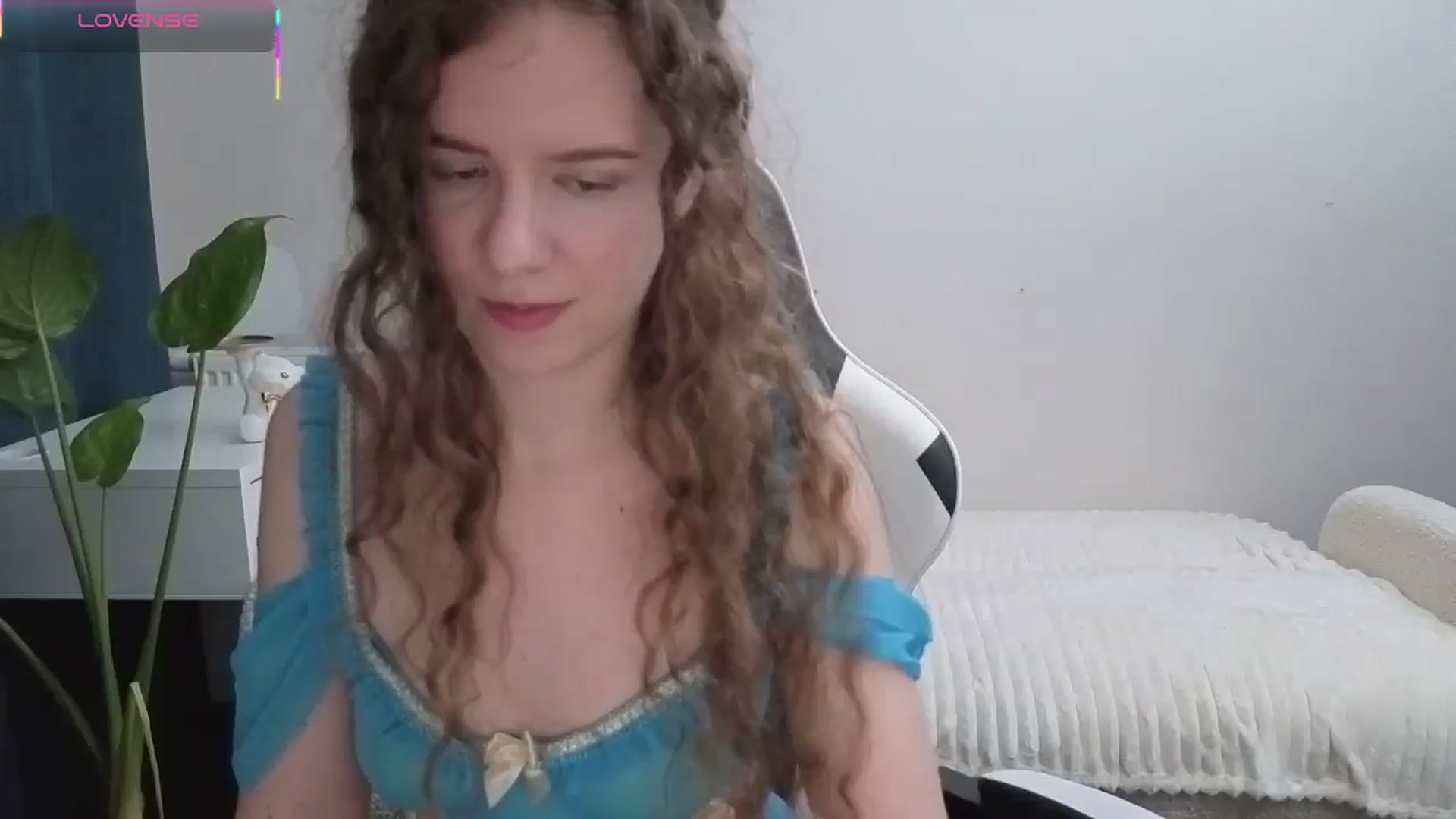 Gallery image thumbnail from BlueFlowerr's myfreecams stream on, 11/08/2025, 22:12 image 15 of 20
