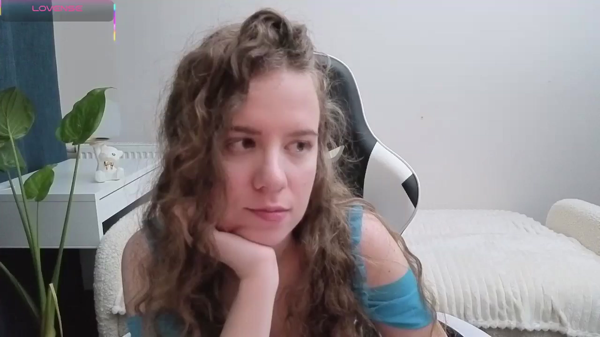 Gallery image thumbnail from BlueFlowerr's myfreecams stream on, 11/08/2025, 22:12 image 3 of 20