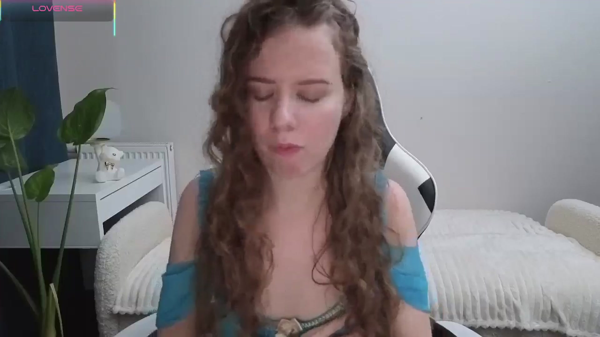 Gallery image thumbnail from BlueFlowerr's myfreecams stream on, 11/08/2025, 22:12 image 2 of 20