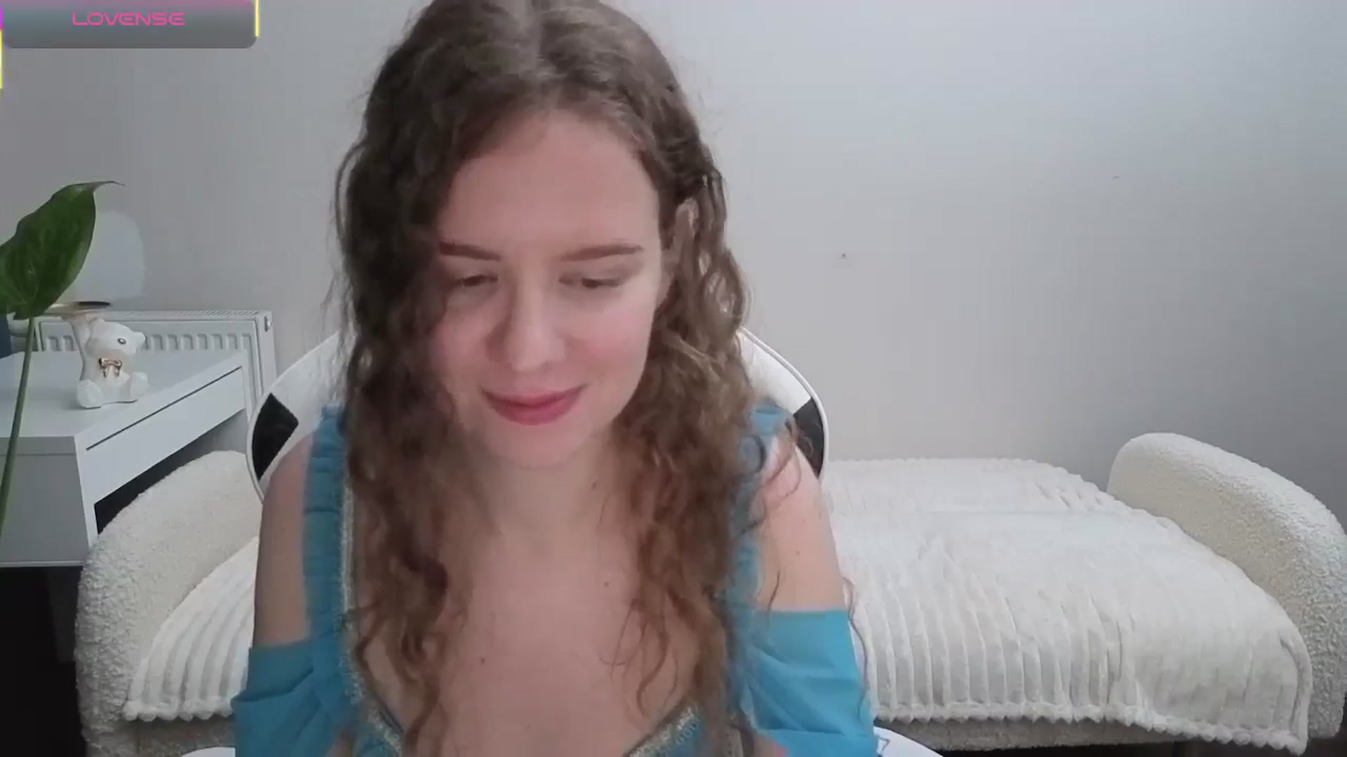 Gallery image thumbnail from BlueFlowerr's myfreecams stream on, 11/09/2025, 24:53 image 7 of 20