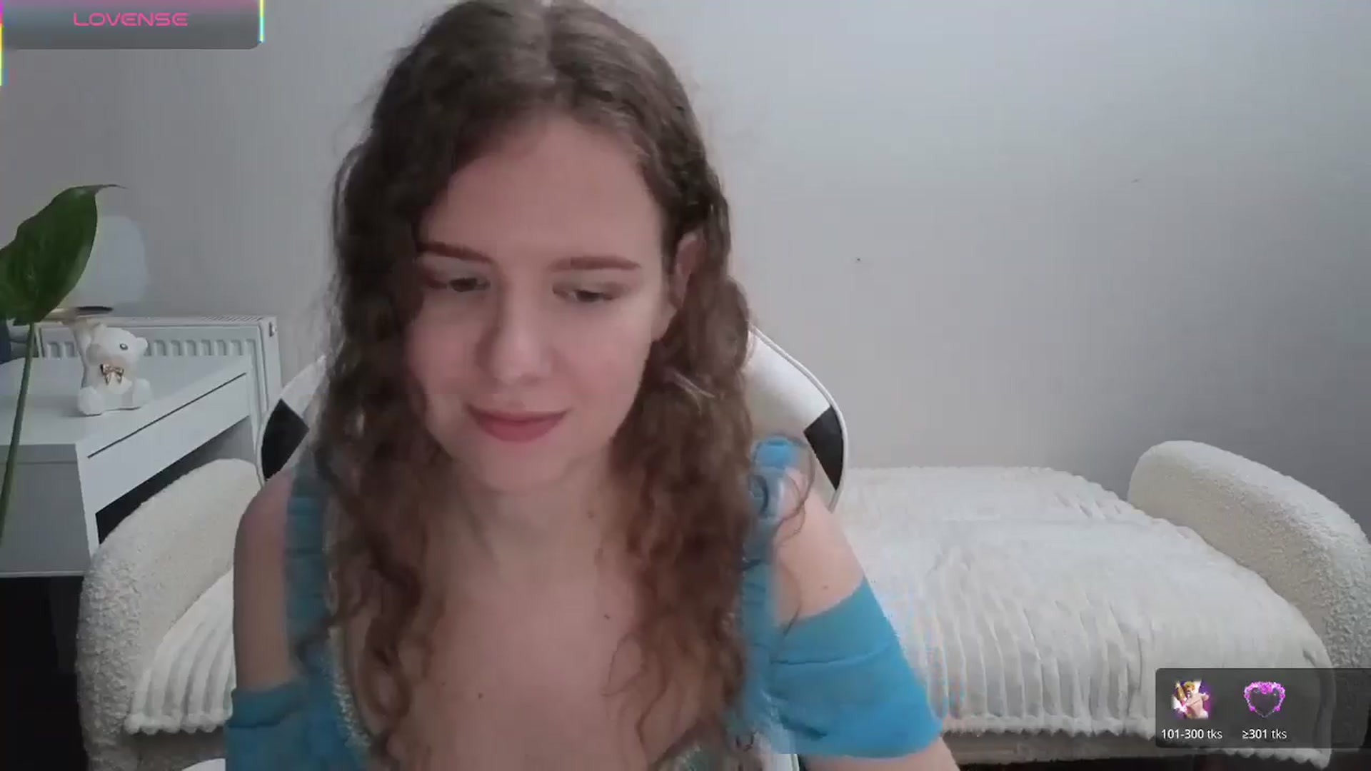 Gallery image thumbnail from BlueFlowerr's myfreecams stream on, 11/09/2025, 24:53 image 9 of 20