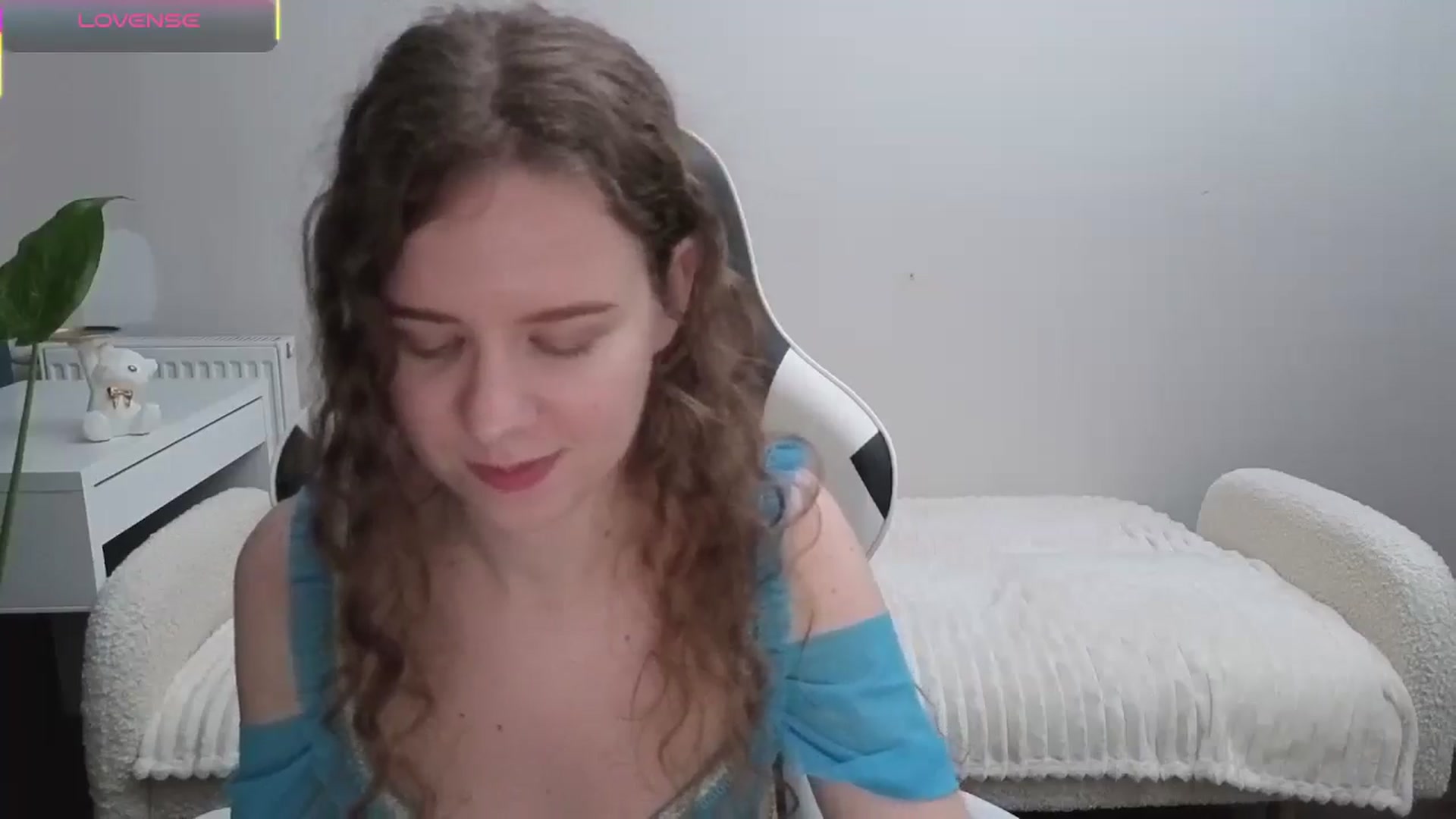 Gallery image thumbnail from BlueFlowerr's myfreecams stream on, 11/09/2025, 24:53 image 8 of 20