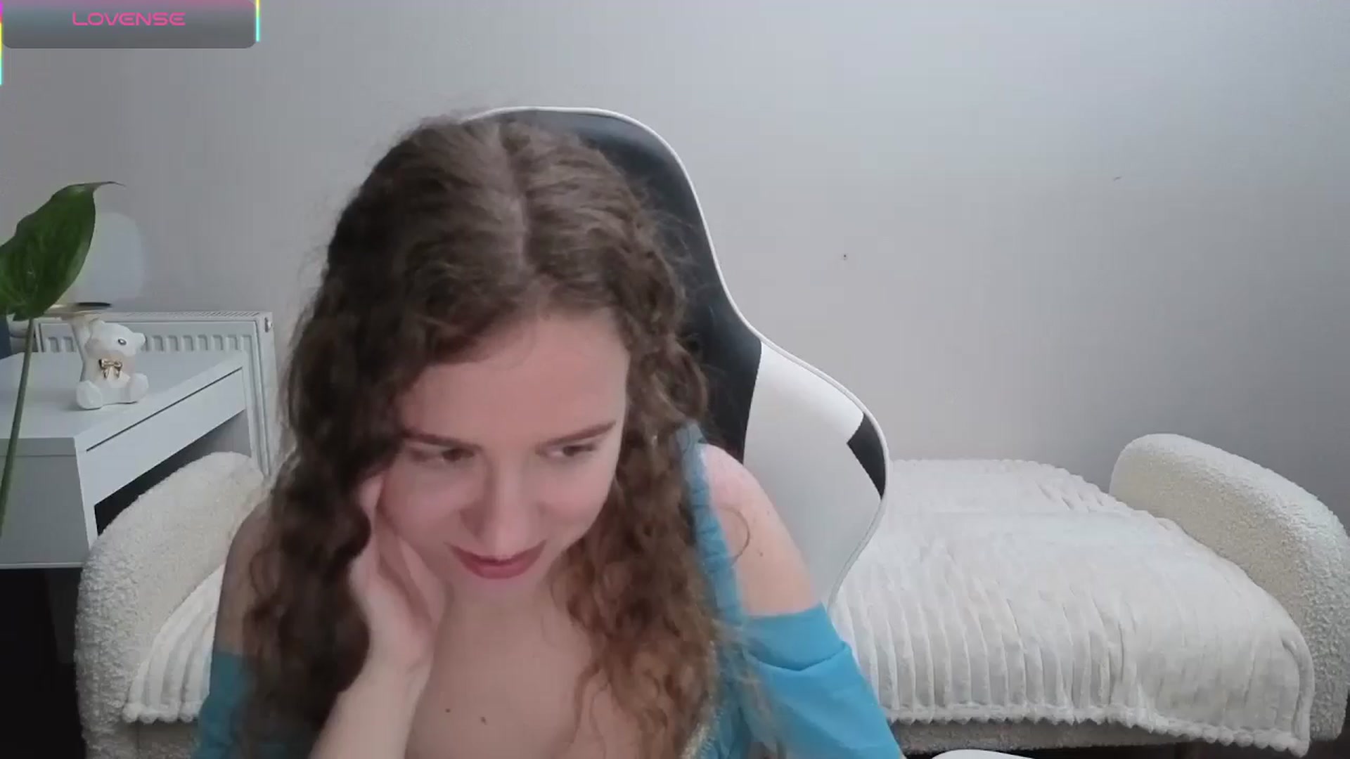 Gallery image thumbnail from BlueFlowerr's myfreecams stream on, 11/09/2025, 24:53 image 2 of 20