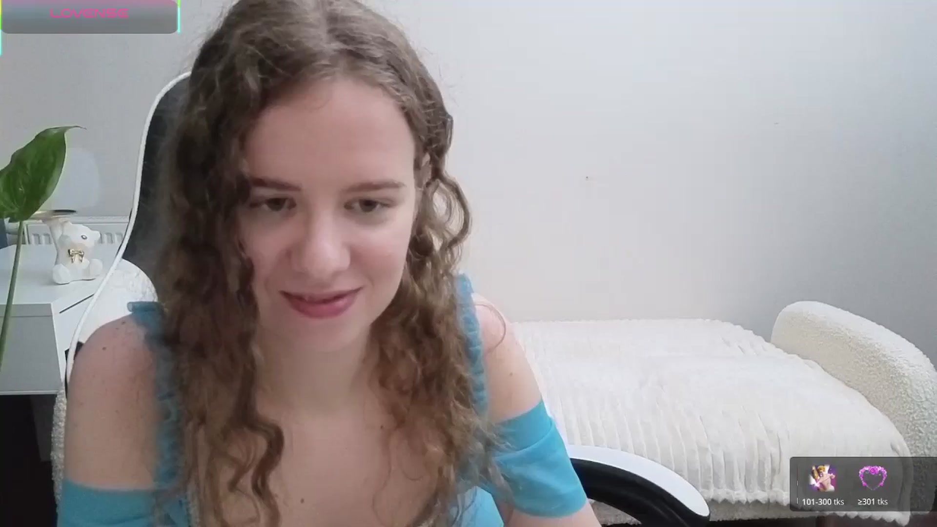 Gallery image thumbnail from BlueFlowerr's myfreecams stream on, 11/09/2025, 24:53 image 1 of 20