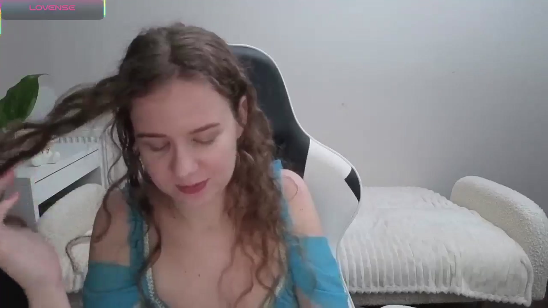 Gallery image thumbnail from BlueFlowerr's myfreecams stream on, 11/09/2025, 24:53 image 4 of 20