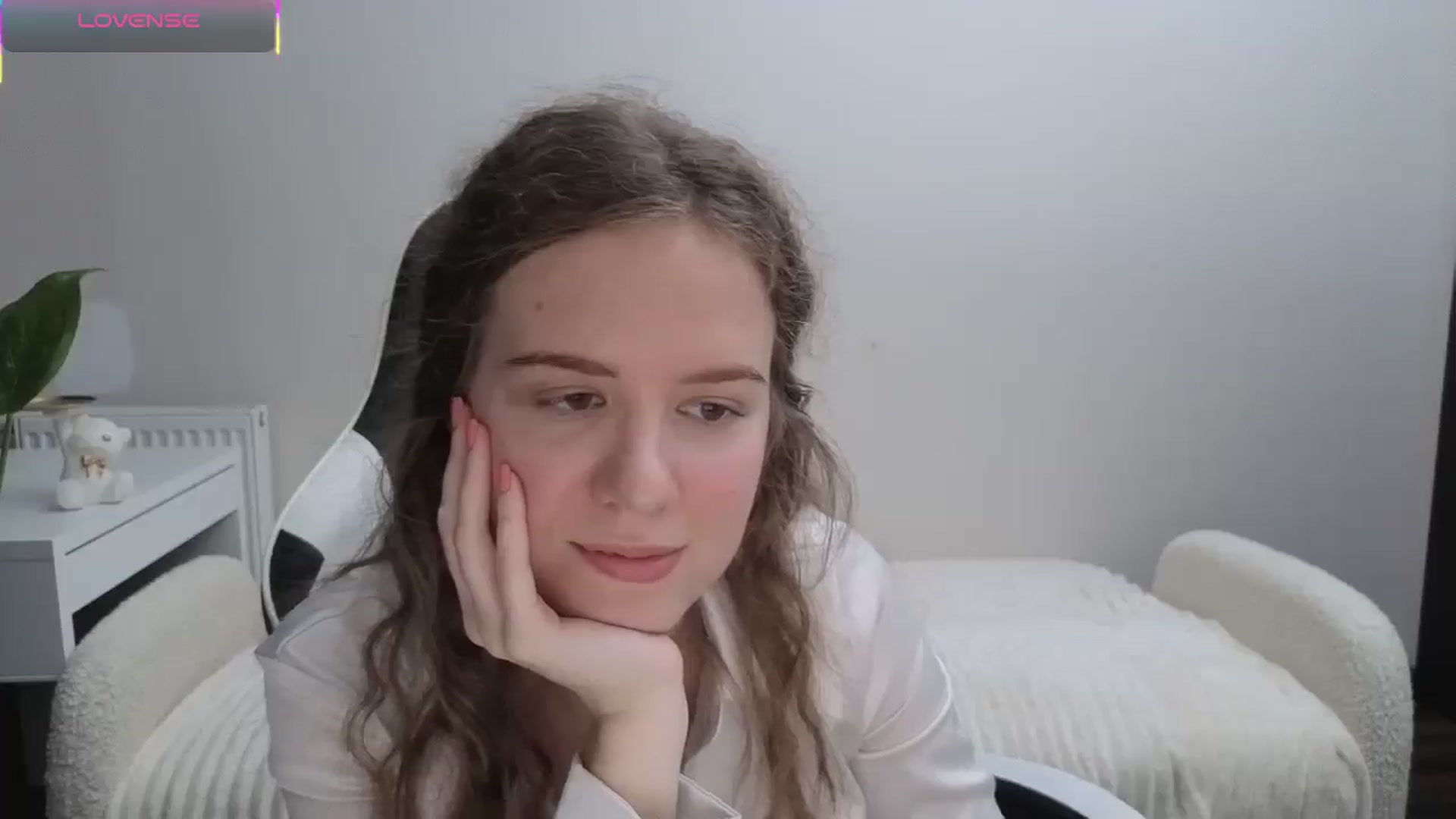 Gallery image thumbnail from BlueFlowerr's myfreecams stream on, 11/09/2025, 17:40 image 19 of 20