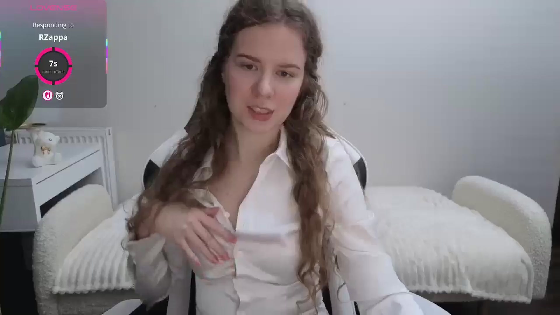 Gallery image thumbnail from BlueFlowerr's myfreecams stream on, 11/09/2025, 17:40 image 2 of 20