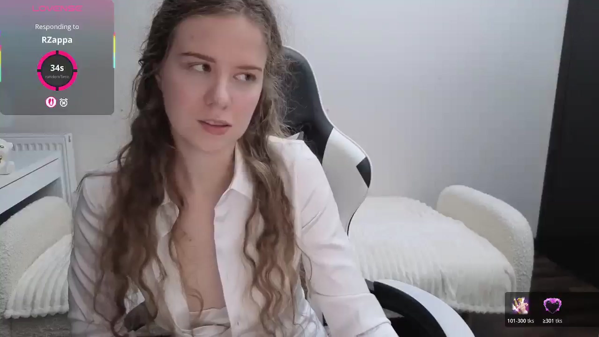Gallery image thumbnail from BlueFlowerr's myfreecams stream on, 11/09/2025, 19:00 image 18 of 20