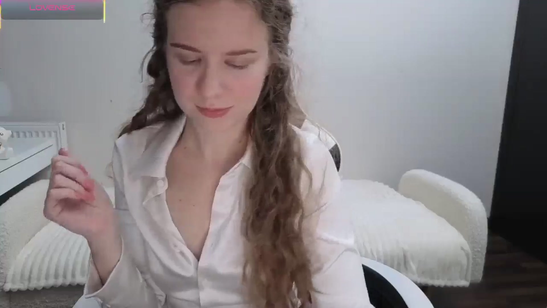 Gallery image thumbnail from BlueFlowerr's myfreecams stream on, 11/09/2025, 19:00 image 17 of 20