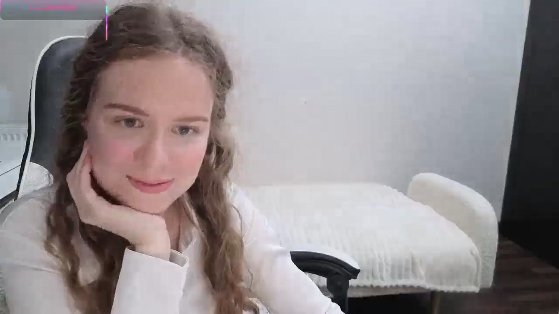 Gallery image thumbnail from BlueFlowerr's myfreecams stream on, 11/09/2025, 20:24 image 5 of 20