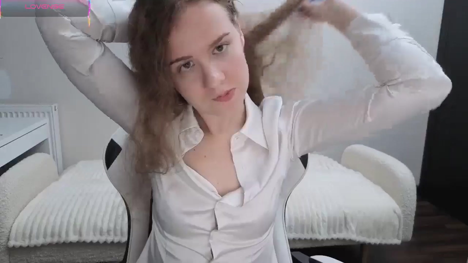 Gallery image thumbnail from BlueFlowerr's myfreecams stream on, 11/09/2025, 20:41 image 8 of 20