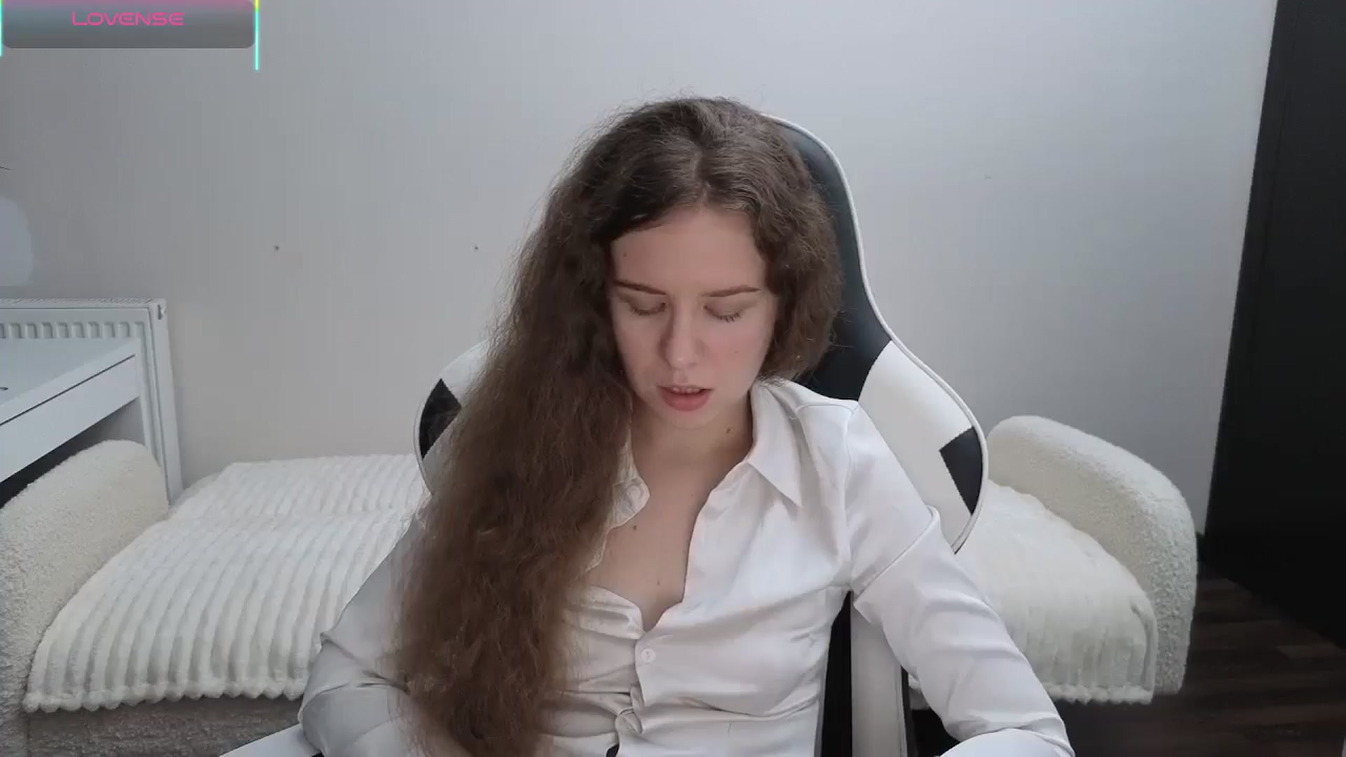 Gallery image thumbnail from BlueFlowerr's myfreecams stream on, 11/09/2025, 20:41 image 20 of 20