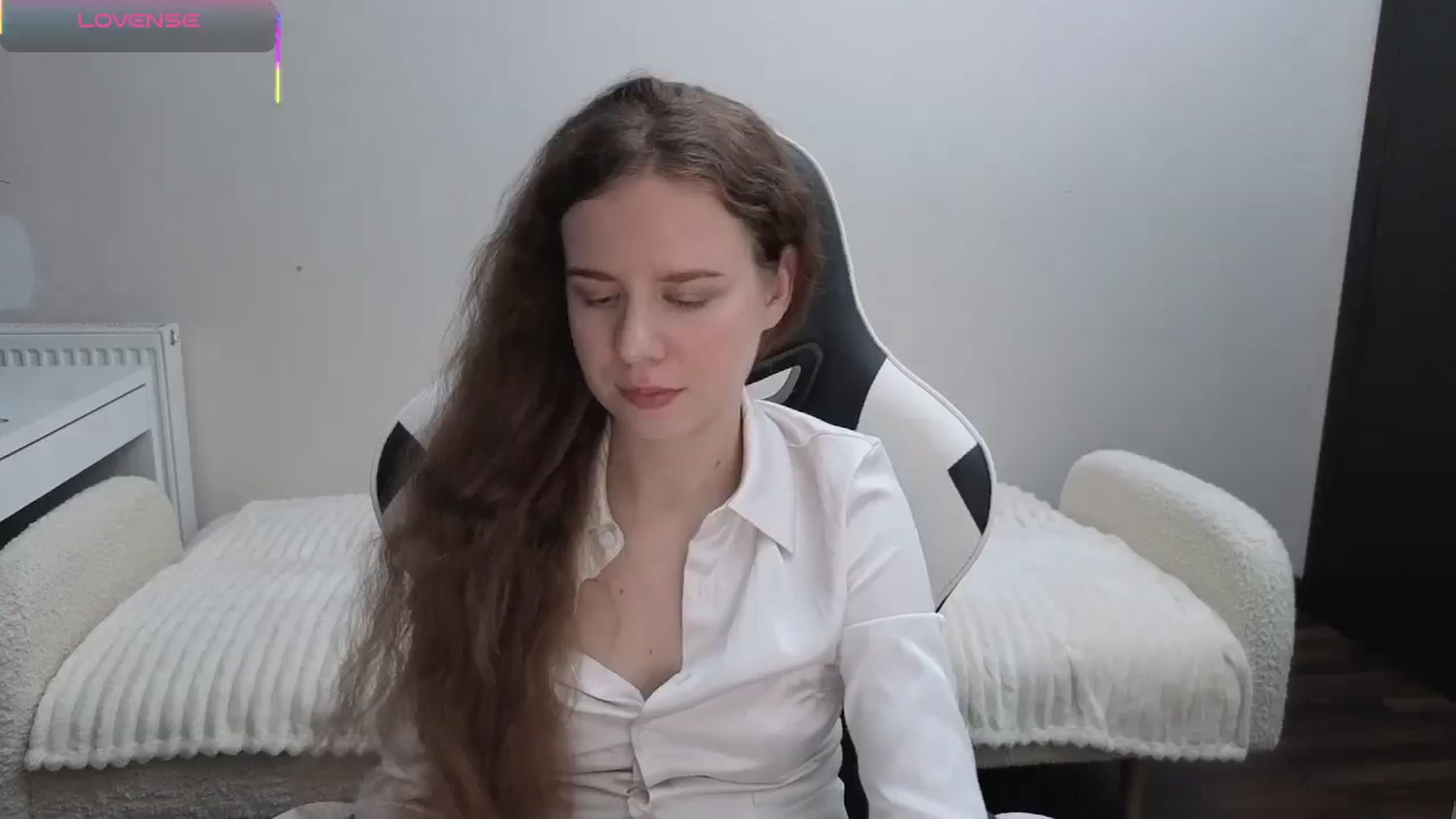 Gallery image thumbnail from BlueFlowerr's myfreecams stream on, 11/09/2025, 20:41 image 11 of 20