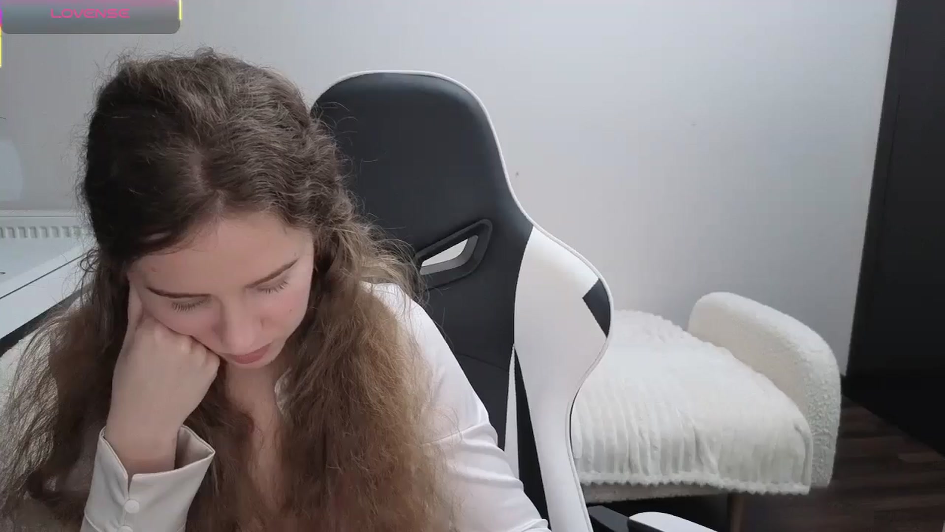 Gallery image thumbnail from BlueFlowerr's myfreecams stream on, 11/09/2025, 22:49 image 9 of 20