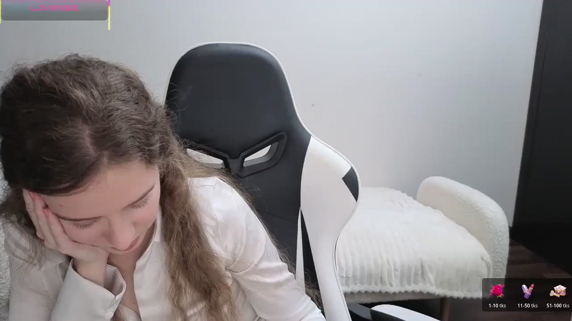 Gallery image thumbnail from BlueFlowerr's myfreecams stream on, 11/09/2025, 22:49 image 12 of 20