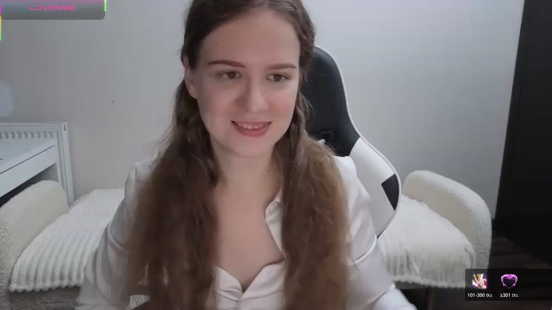 Gallery image thumbnail from BlueFlowerr's myfreecams stream on, 11/09/2025, 22:49 image 1 of 20
