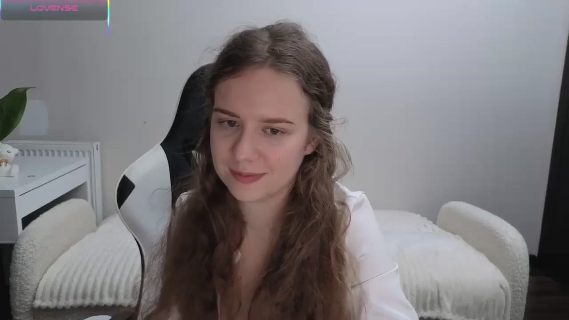 Gallery image thumbnail from BlueFlowerr's myfreecams stream on, 11/09/2025, 23:36 image 15 of 20