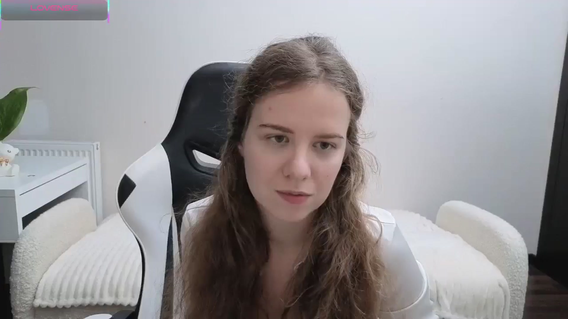 Gallery image thumbnail from BlueFlowerr's myfreecams stream on, 11/09/2025, 23:36 image 16 of 20