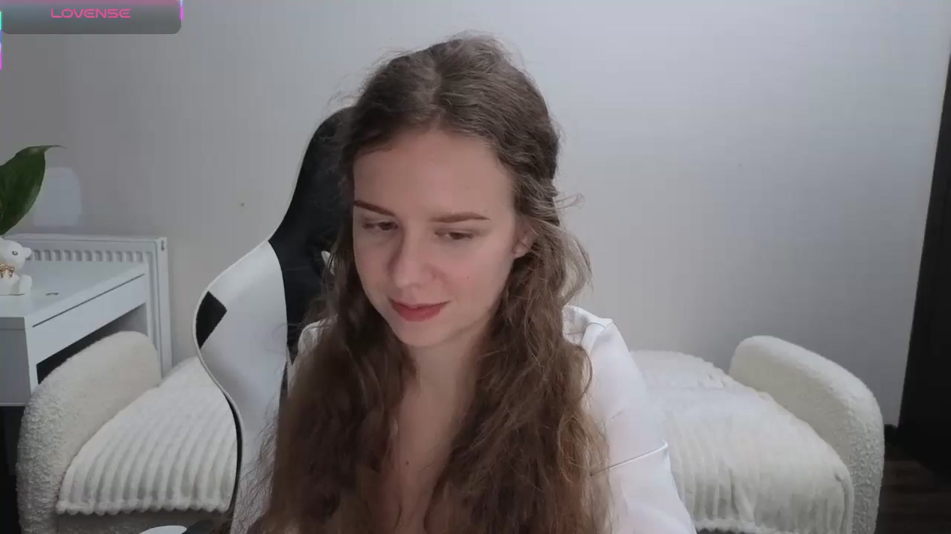 Gallery image thumbnail from BlueFlowerr's myfreecams stream on, 11/09/2025, 23:36 image 12 of 20