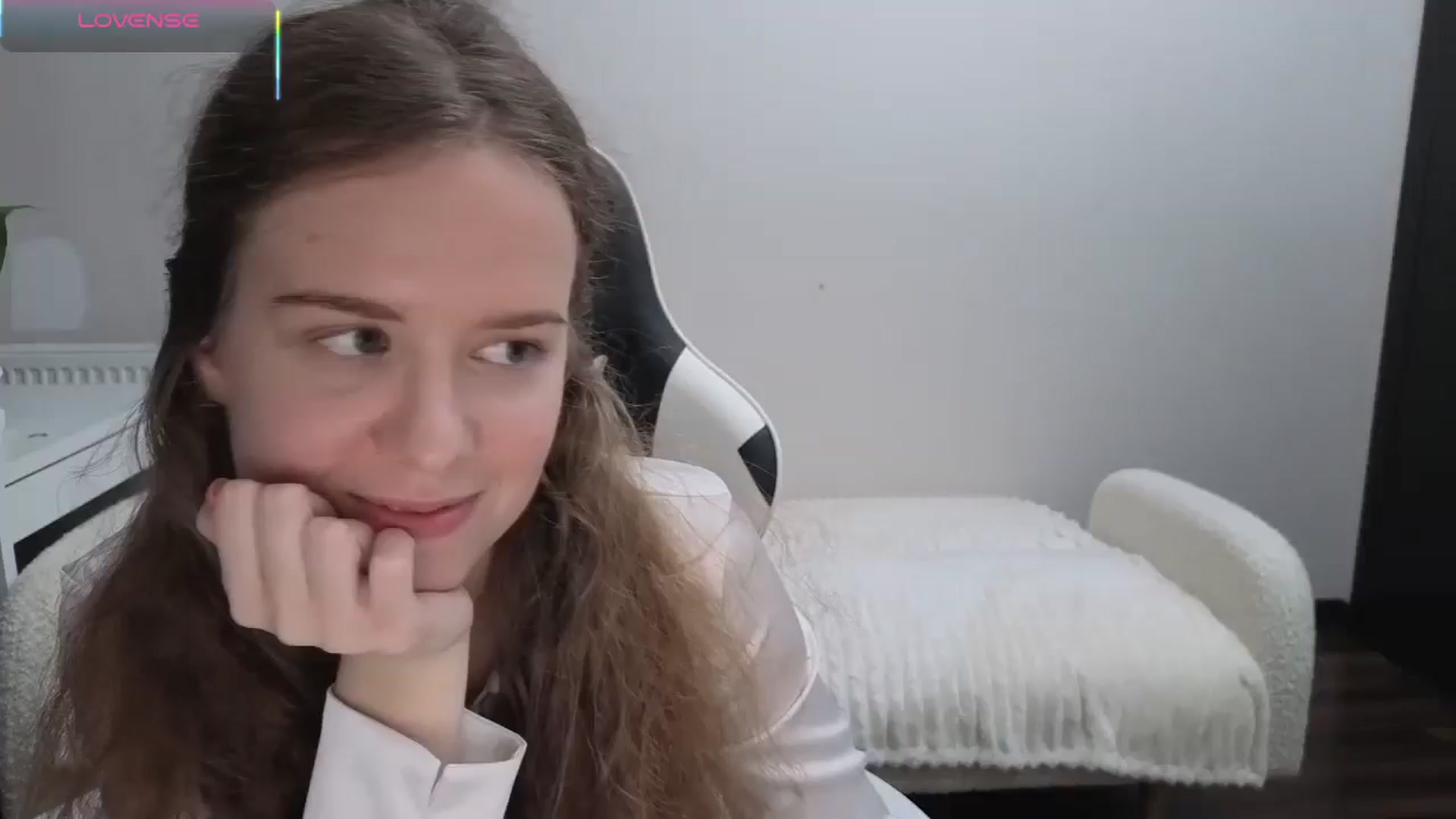 Gallery image thumbnail from BlueFlowerr's myfreecams stream on, 11/09/2025, 23:36 image 1 of 20