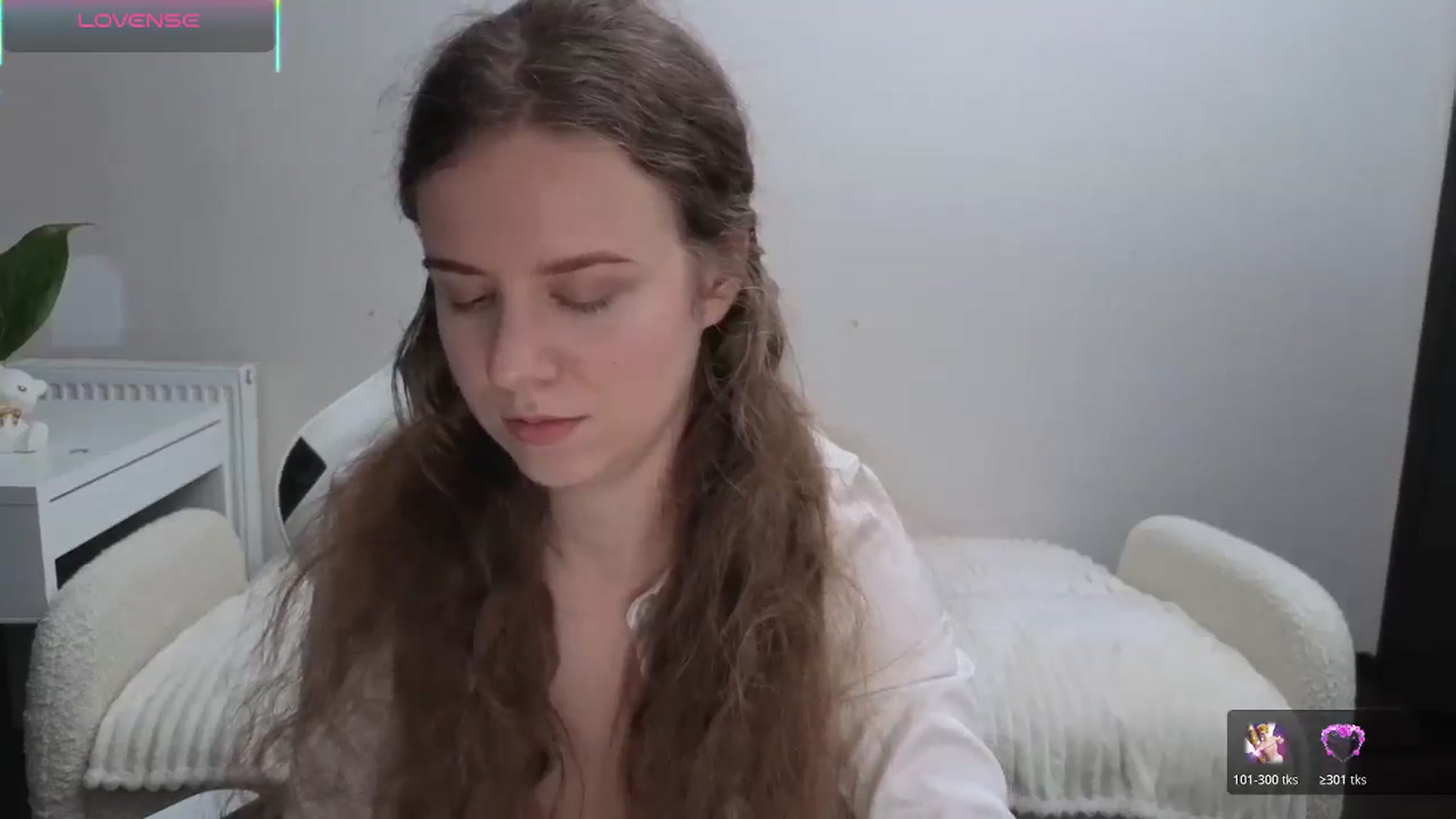 Gallery image thumbnail from BlueFlowerr's myfreecams stream on, 11/09/2025, 23:36 image 2 of 20