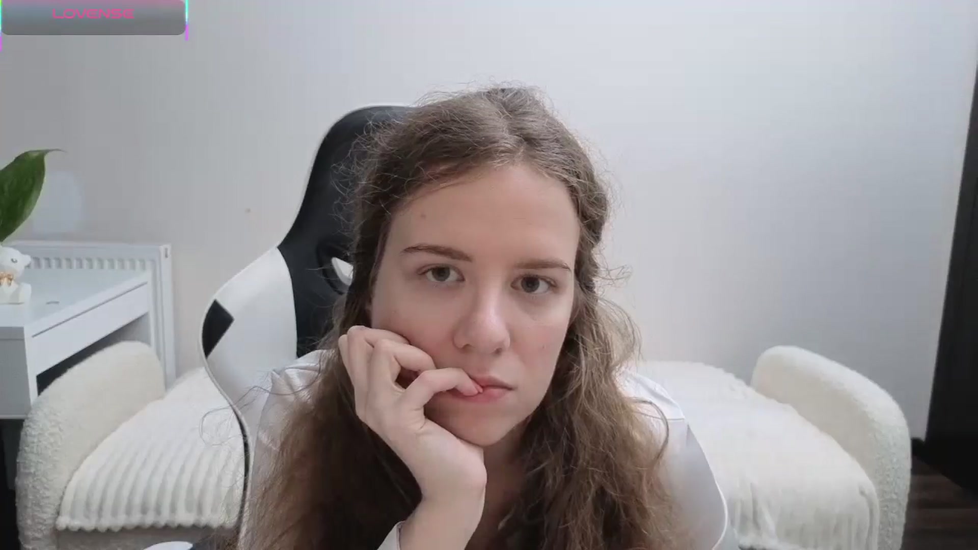 Gallery image thumbnail from BlueFlowerr's myfreecams stream on, 11/09/2025, 23:54 image 3 of 20