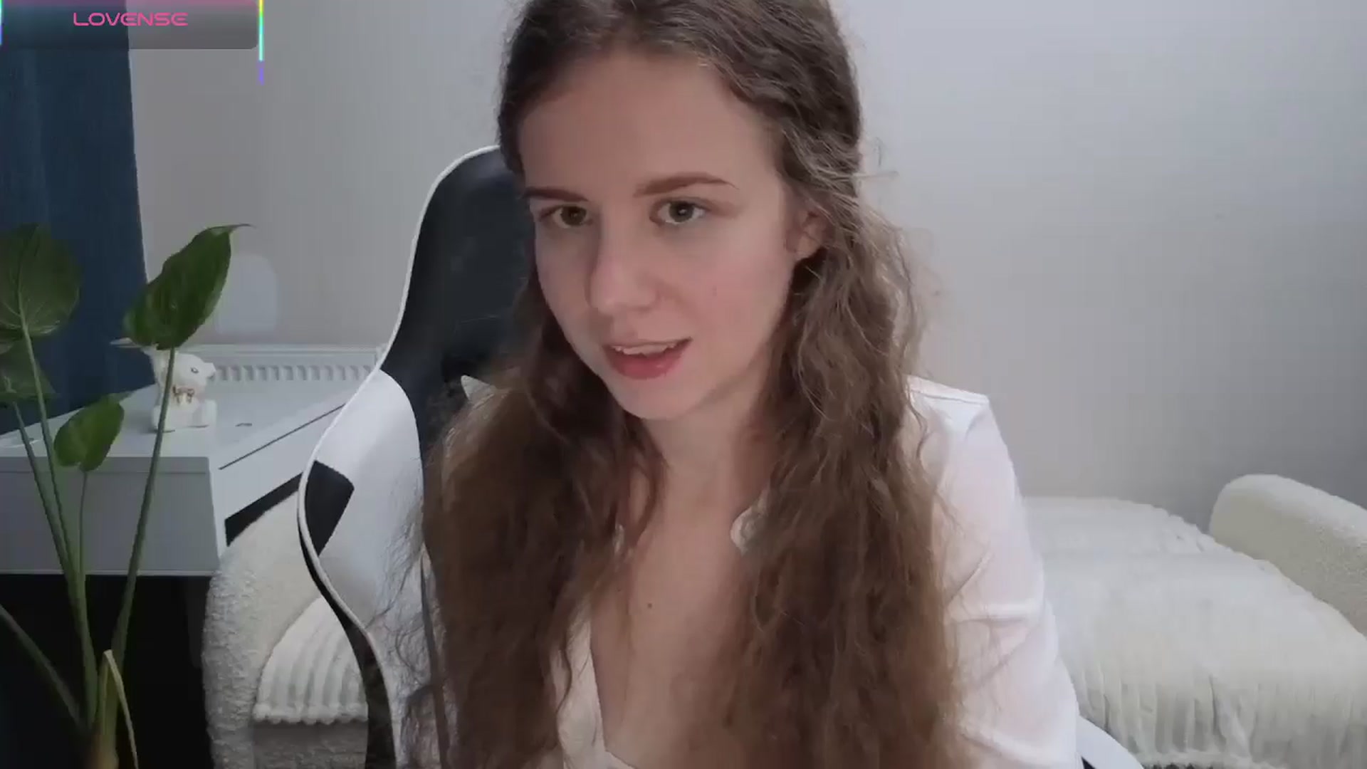 Gallery image thumbnail from BlueFlowerr's myfreecams stream on, 11/09/2025, 23:54 image 12 of 20