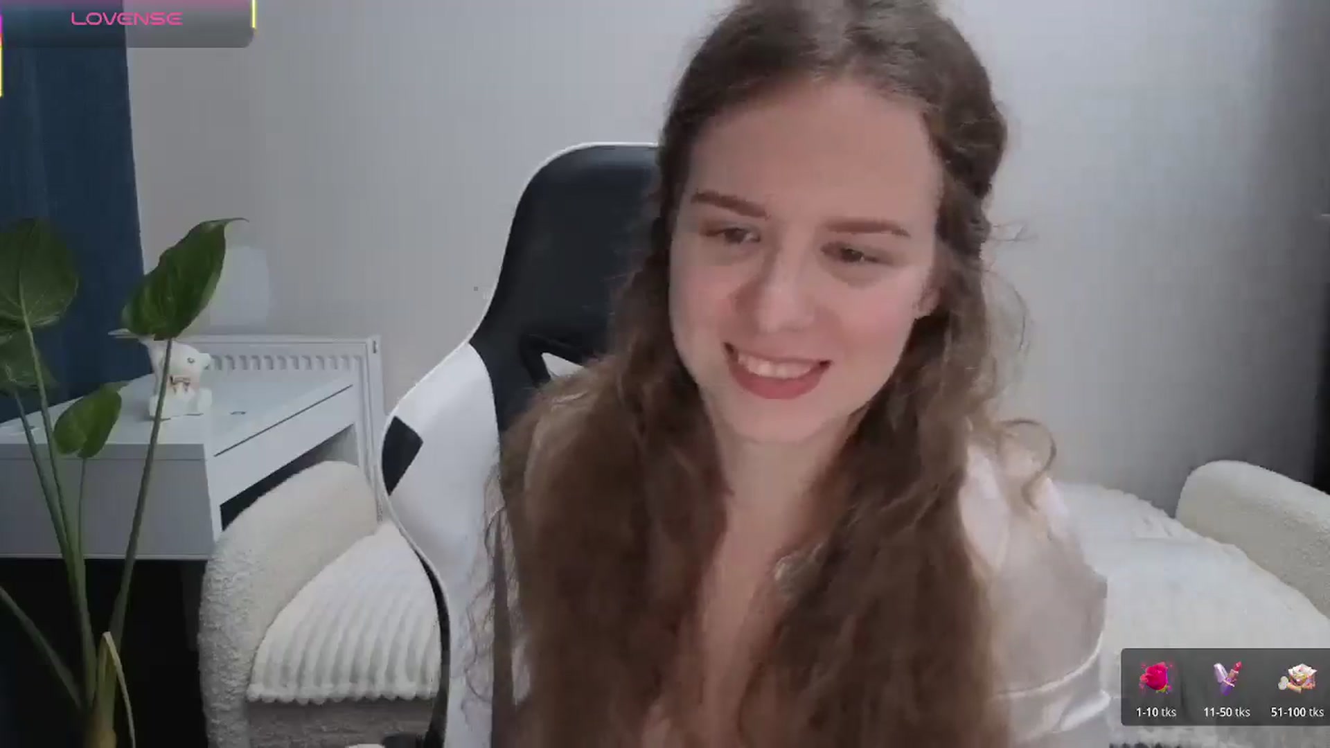 Gallery image thumbnail from BlueFlowerr's myfreecams stream on, 11/09/2025, 23:54 image 9 of 20