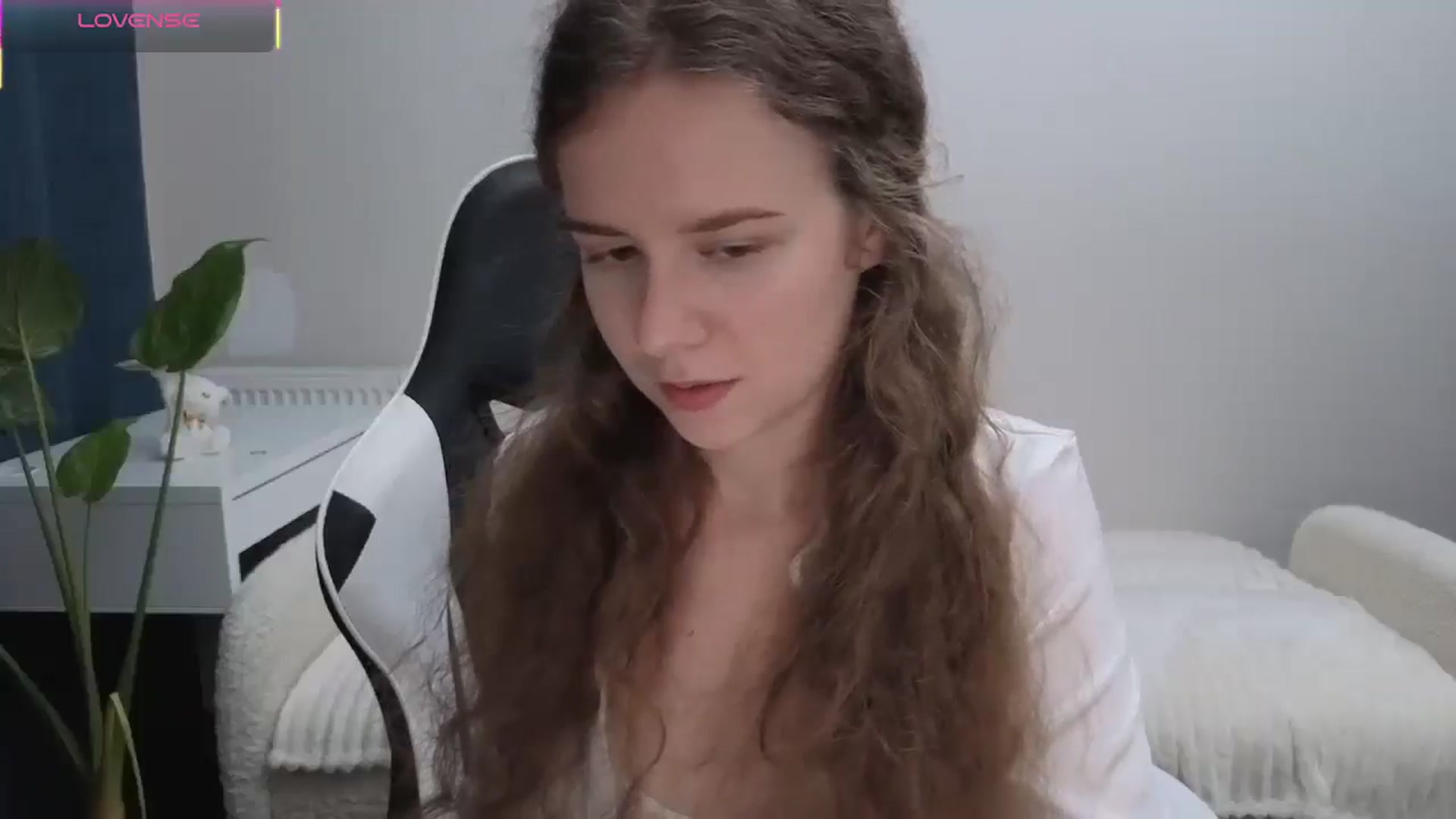 Gallery image thumbnail from BlueFlowerr's myfreecams stream on, 11/09/2025, 23:54 image 16 of 20
