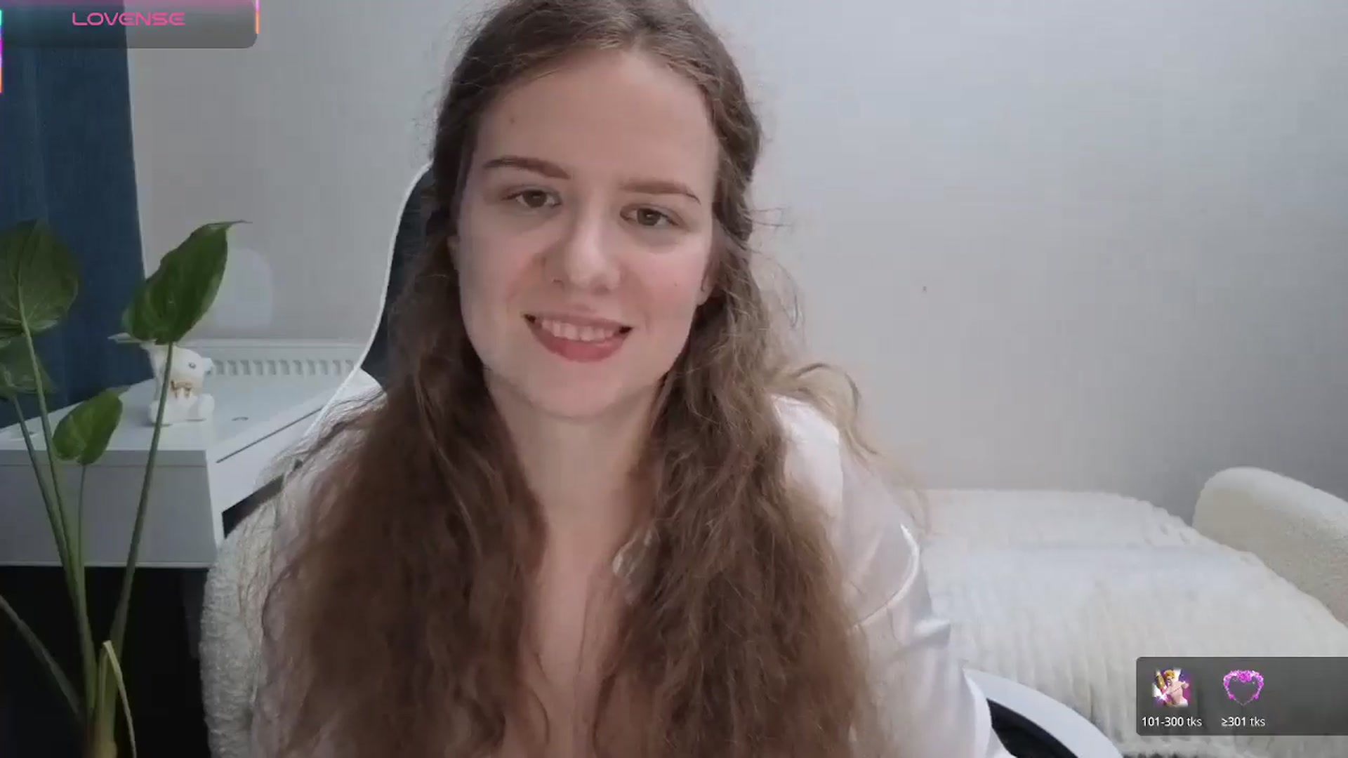 Gallery image thumbnail from BlueFlowerr's myfreecams stream on, 11/09/2025, 23:54 image 10 of 20