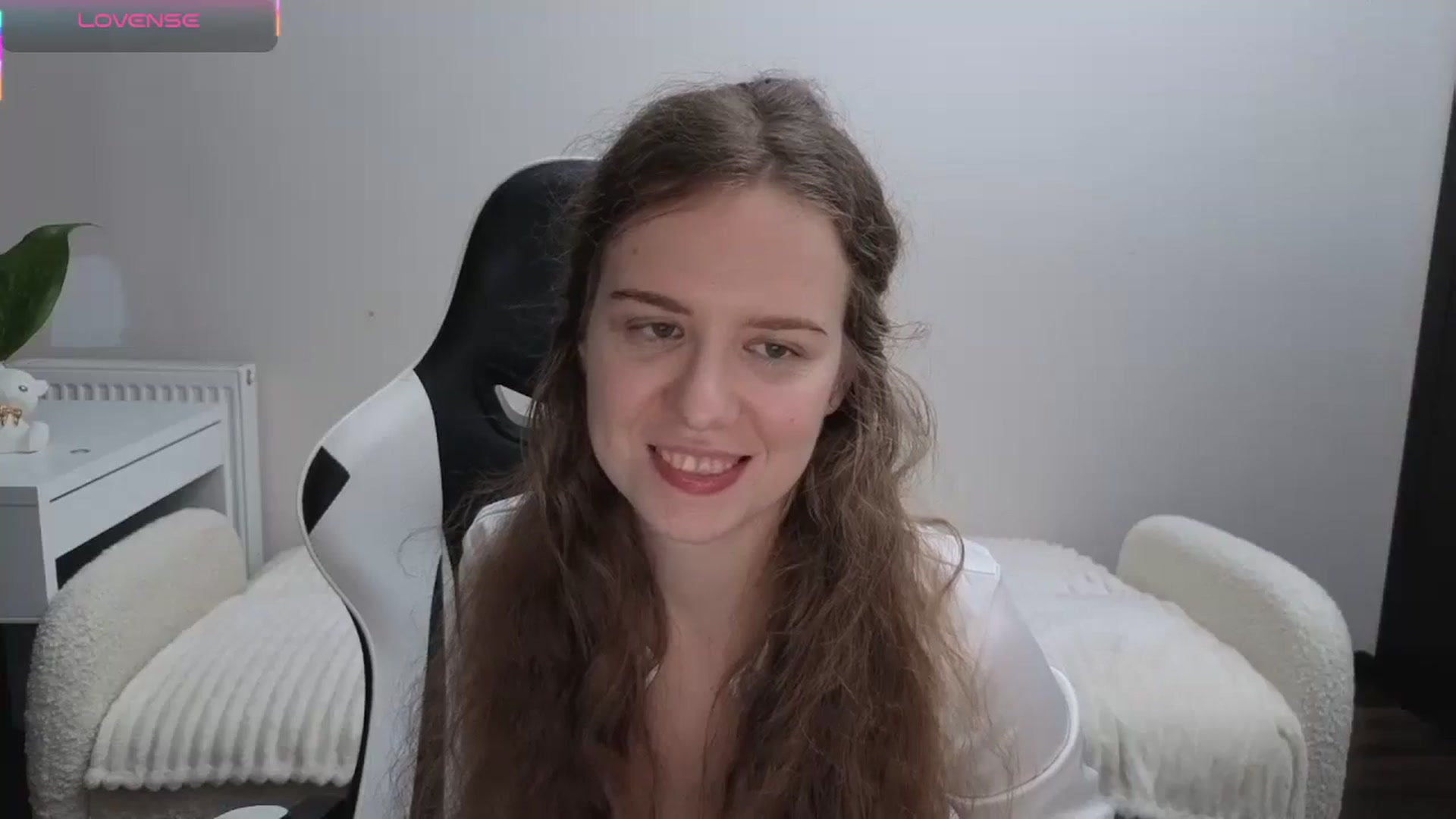 Gallery image thumbnail from BlueFlowerr's myfreecams stream on, 11/09/2025, 23:54 image 2 of 20