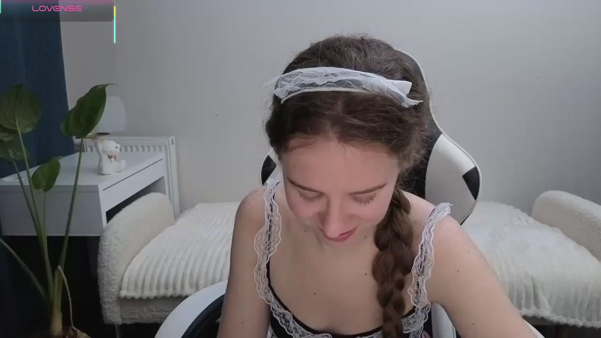 Gallery image thumbnail from BlueFlowerr's myfreecams stream on, 11/10/2025, 18:58 image 12 of 20