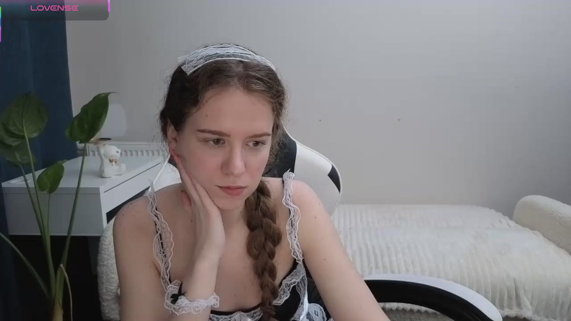 Gallery image thumbnail from BlueFlowerr's myfreecams stream on, 11/10/2025, 19:54 image 17 of 20