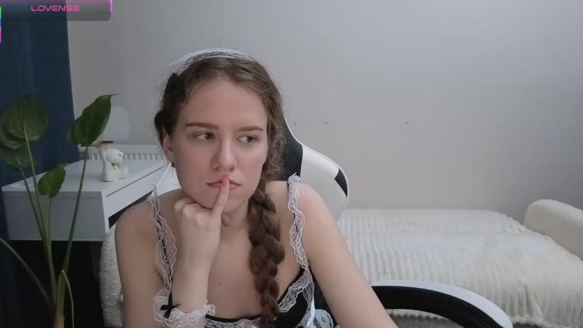 Gallery image thumbnail from BlueFlowerr's myfreecams stream on, 11/10/2025, 19:54 image 15 of 20