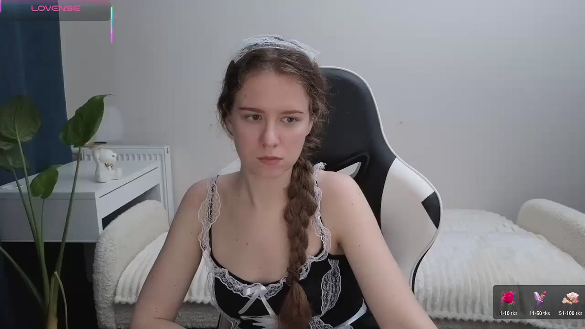 Gallery image thumbnail from BlueFlowerr's myfreecams stream on, 11/10/2025, 19:54 image 4 of 20
