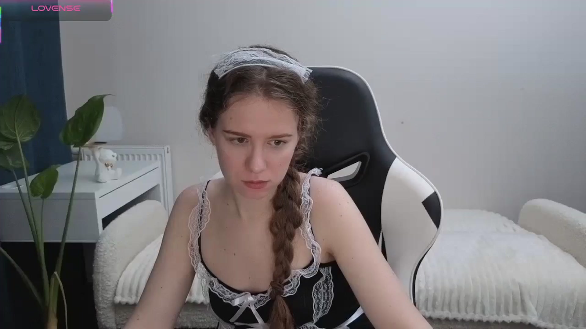 Gallery image thumbnail from BlueFlowerr's myfreecams stream on, 11/10/2025, 19:54 image 5 of 20