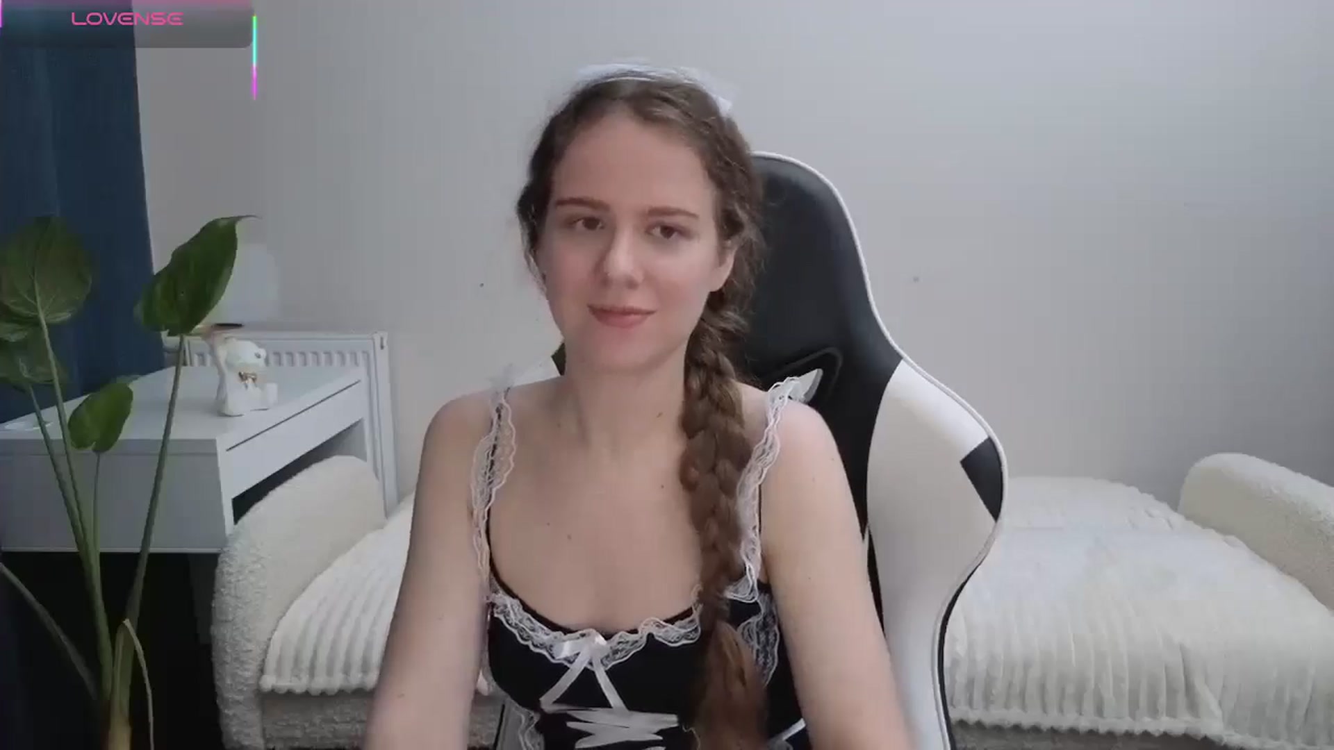 Gallery image thumbnail from BlueFlowerr's myfreecams stream on, 11/10/2025, 19:54 image 8 of 20