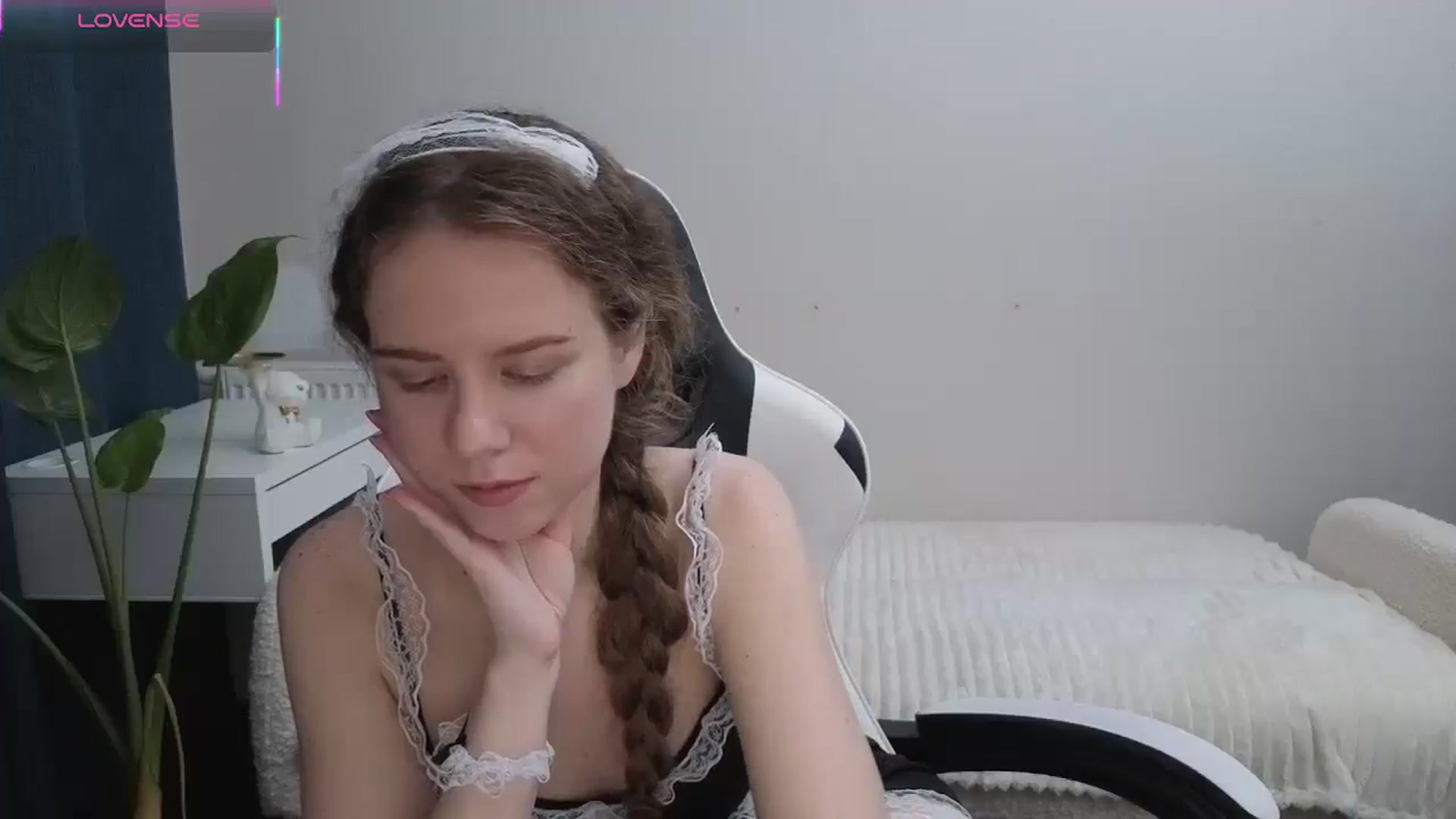 Gallery image thumbnail from BlueFlowerr's myfreecams stream on, 11/10/2025, 19:54 image 18 of 20
