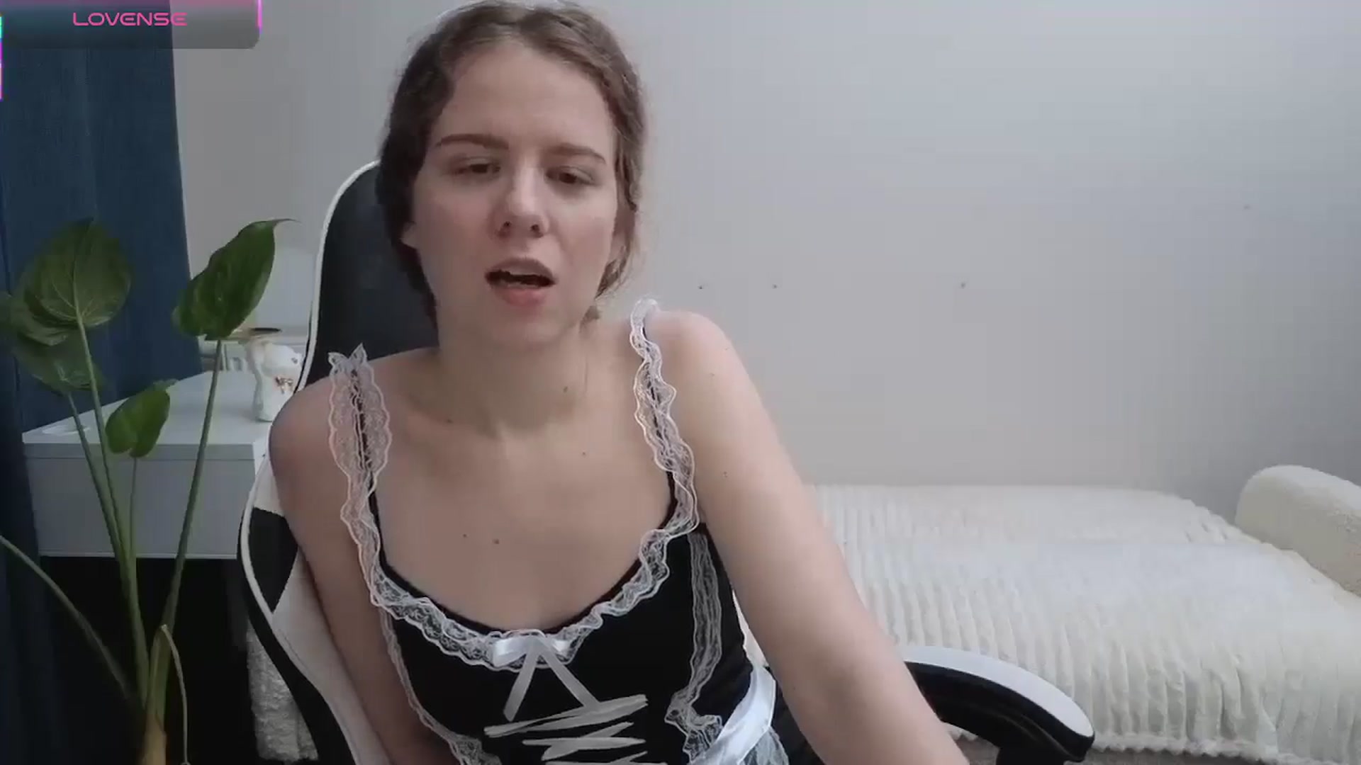 Gallery image thumbnail from BlueFlowerr's myfreecams stream on, 11/10/2025, 23:01 image 9 of 20