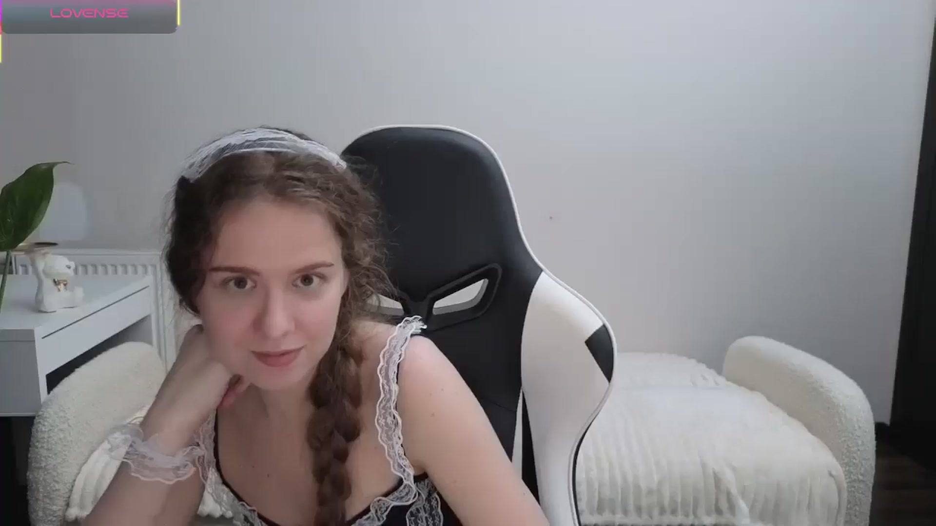 Gallery image thumbnail from BlueFlowerr's myfreecams stream on, 11/11/2025, 02:08 image 9 of 20
