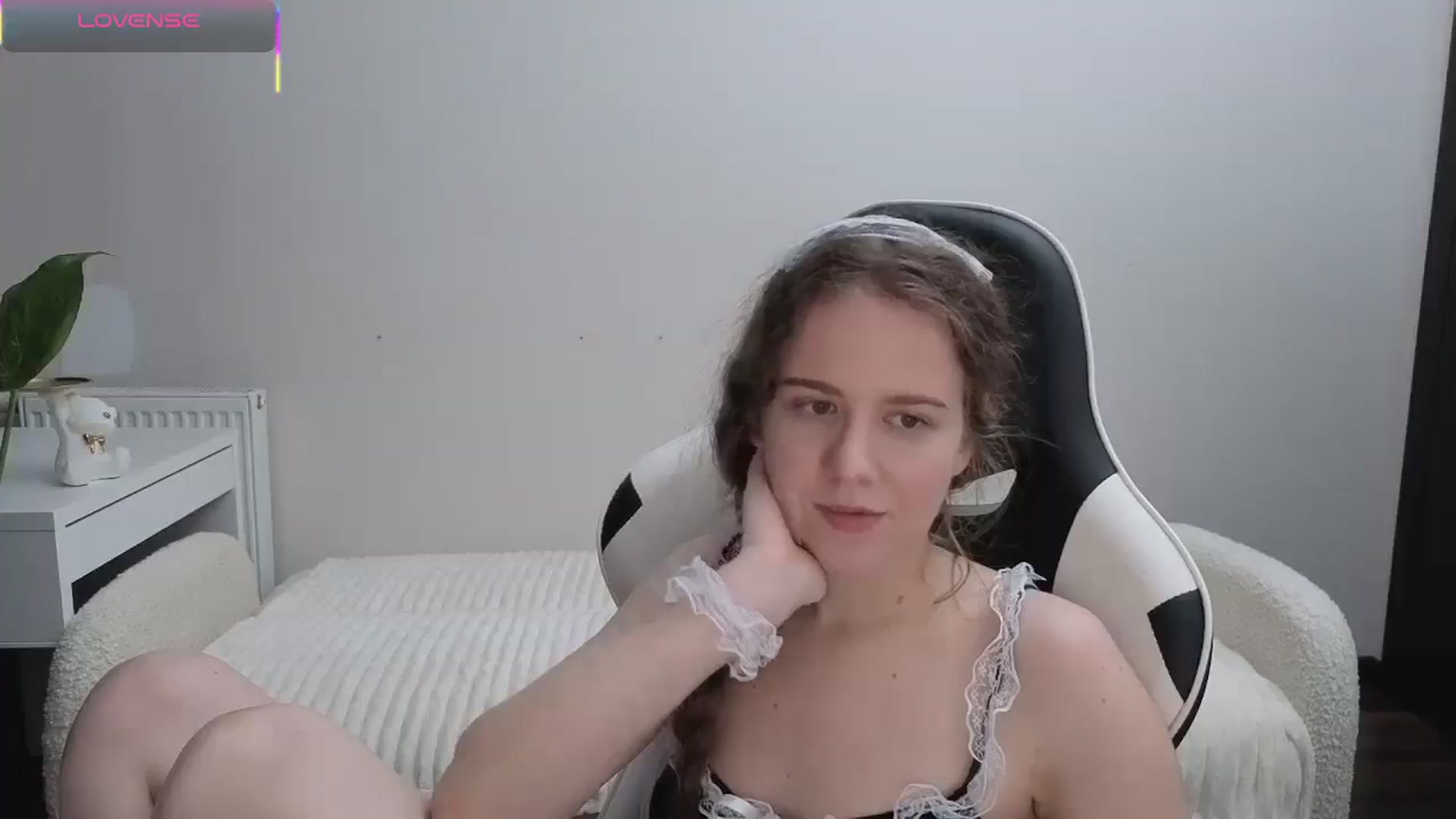 Gallery image thumbnail from BlueFlowerr's myfreecams stream on, 11/11/2025, 02:08 image 7 of 20