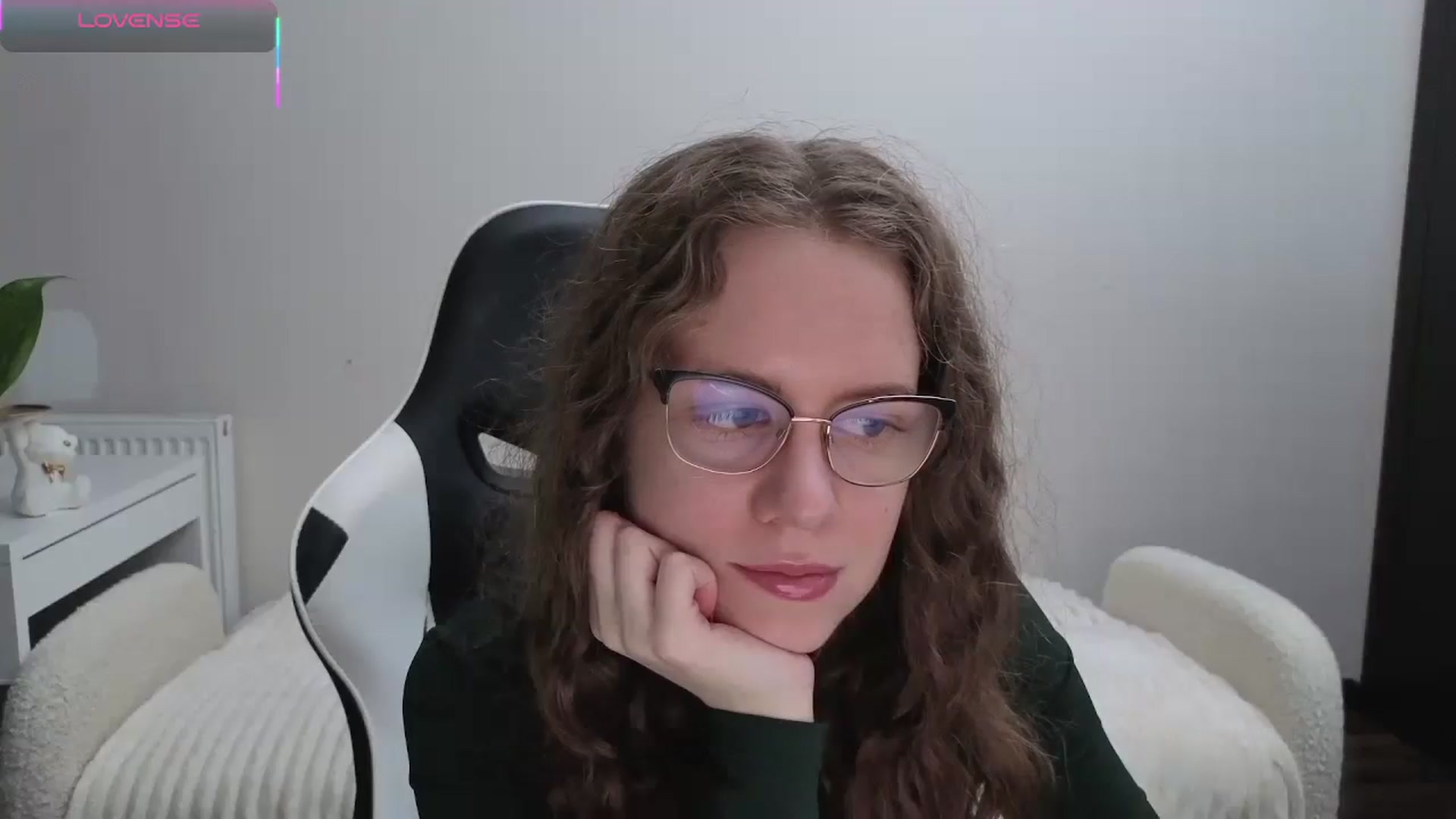 Gallery image thumbnail from BlueFlowerr's myfreecams stream on, 11/13/2025, 17:17 image 2 of 20
