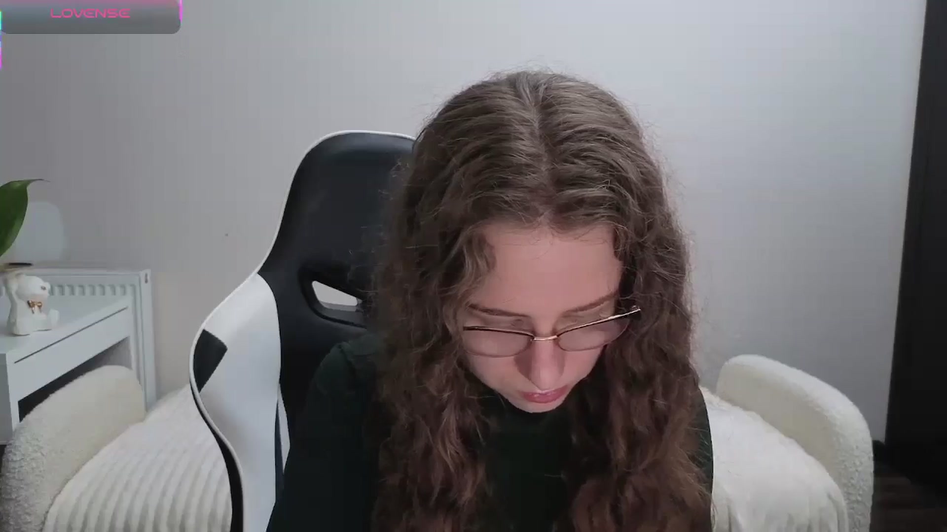 Gallery image thumbnail from BlueFlowerr's myfreecams stream on, 11/13/2025, 17:17 image 9 of 20